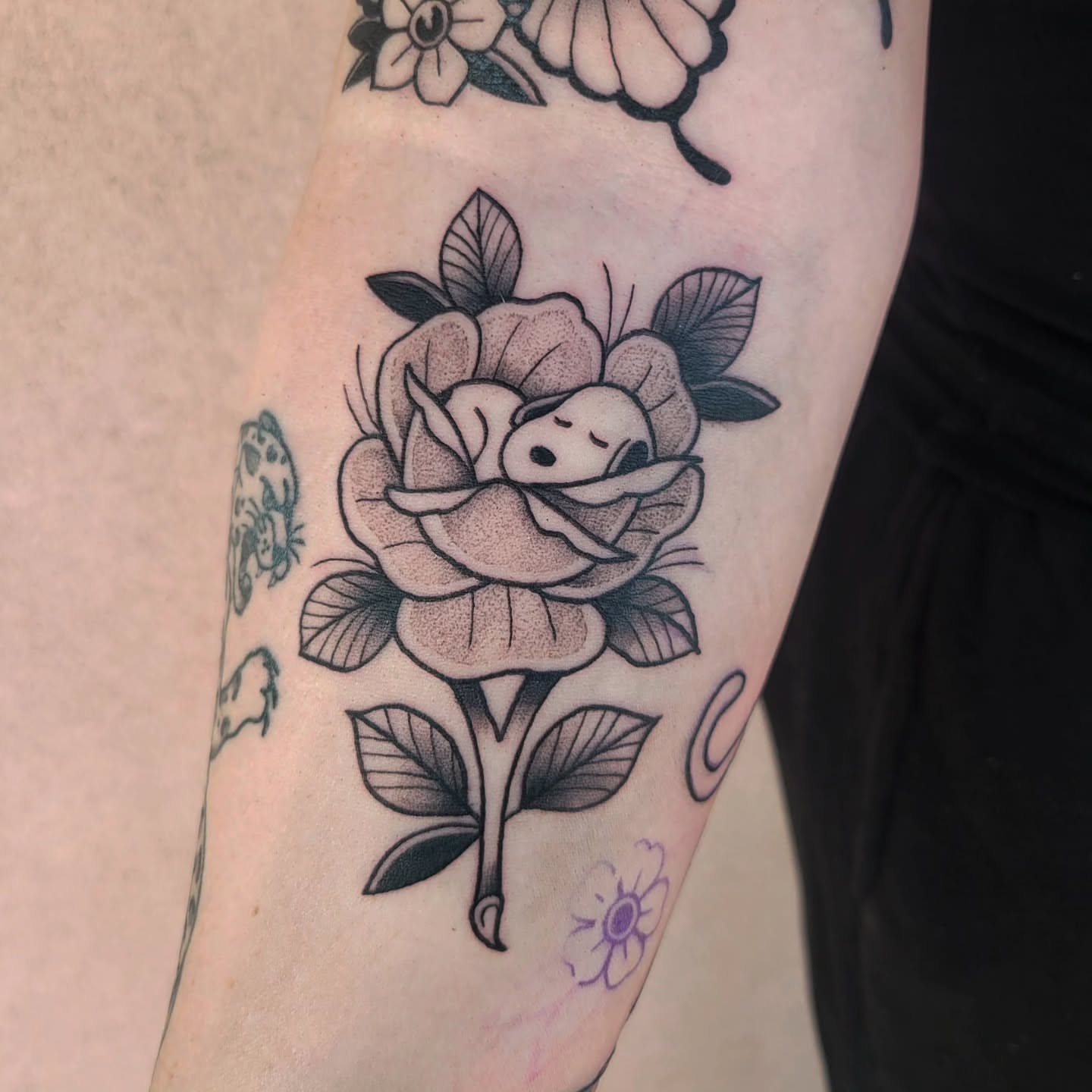 Tattoo by @aqua.suntattoos — dotwork