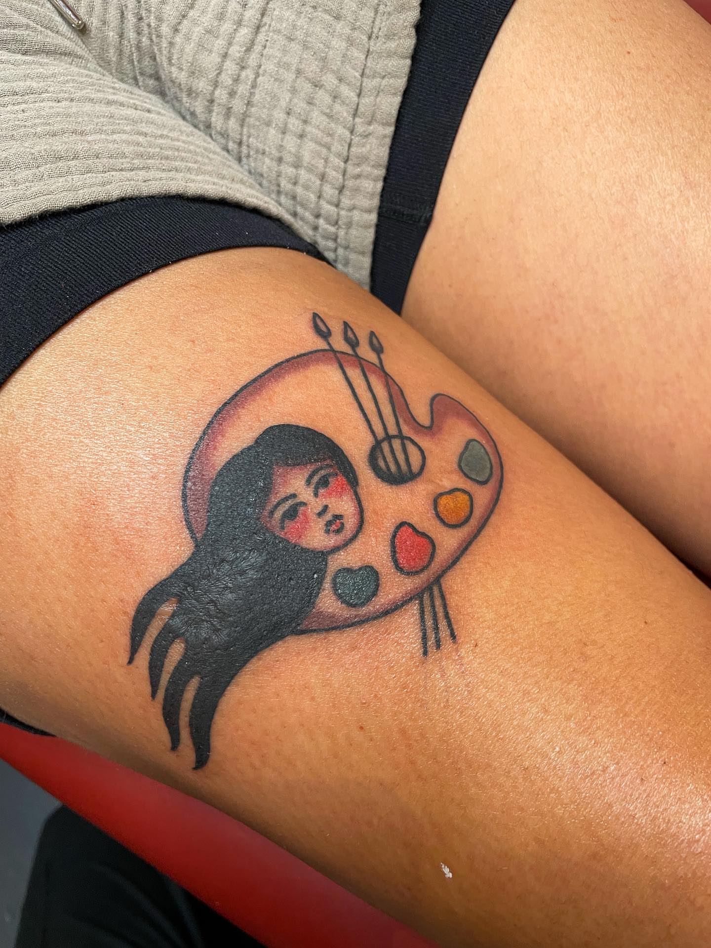Artist palette American traditional tattoo on the thigh by nancy❣️