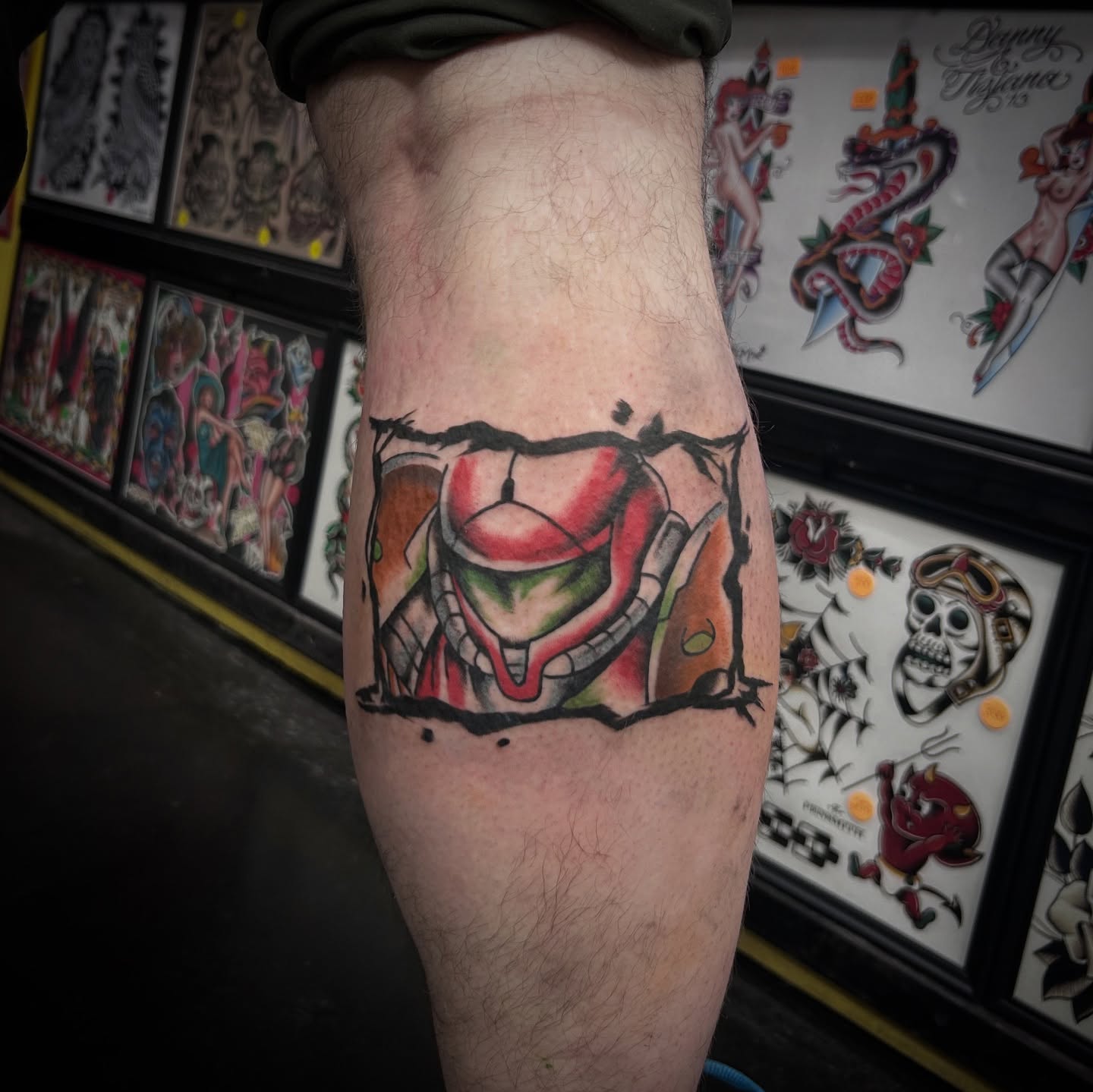Mecha helmet American traditional tattoo on the forearm by キノ 🦊