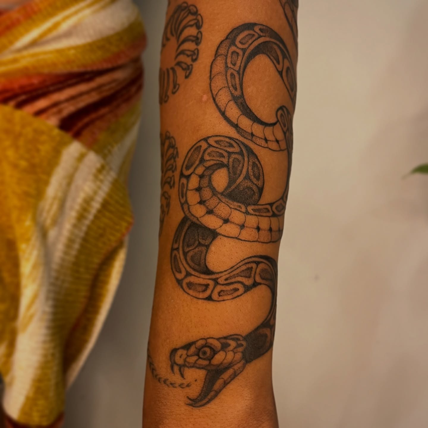 Tattoo by @carlavtattoos β black_and_grey