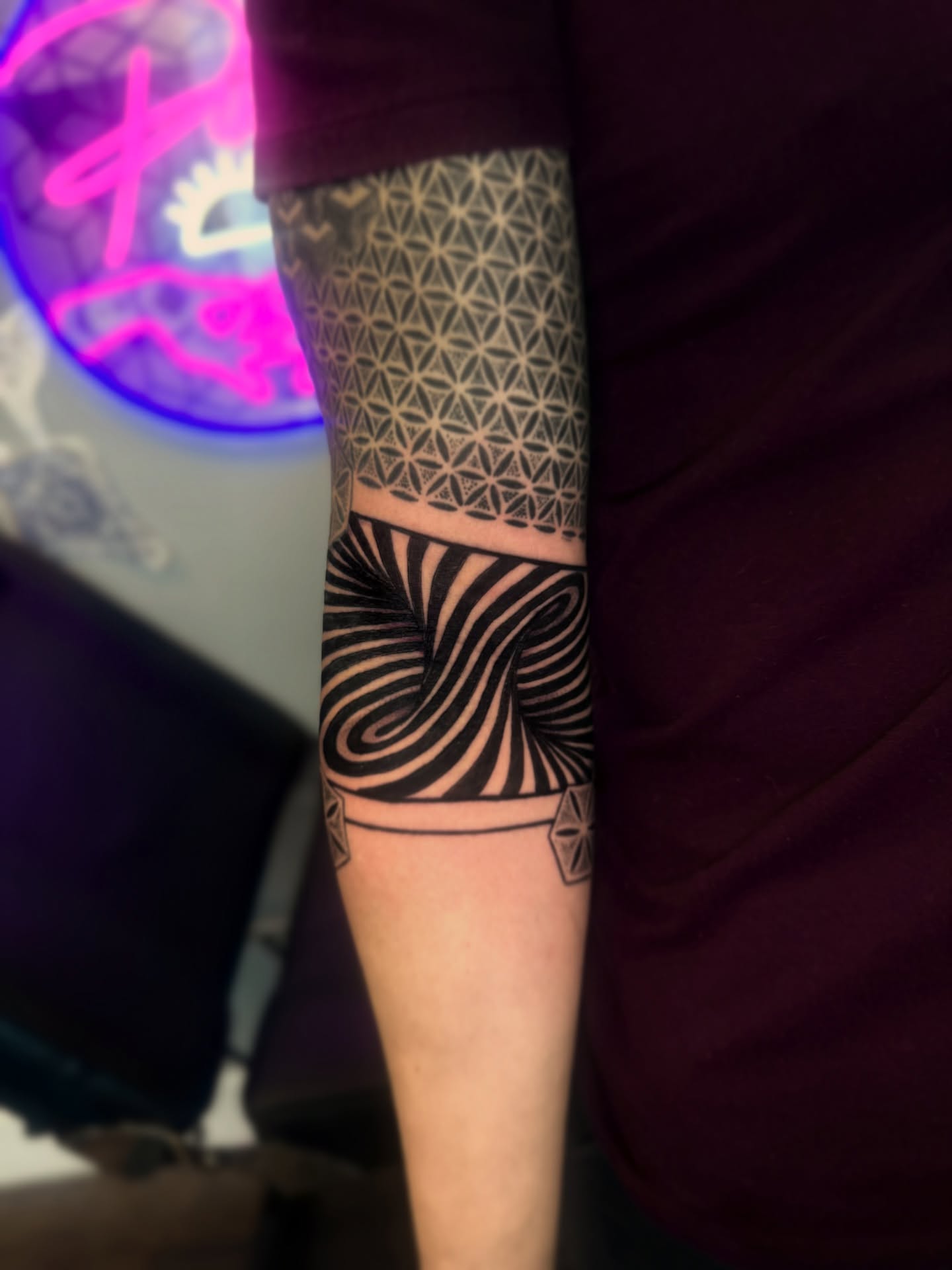 Tattoo by @pikashi_tattoos โ geometric