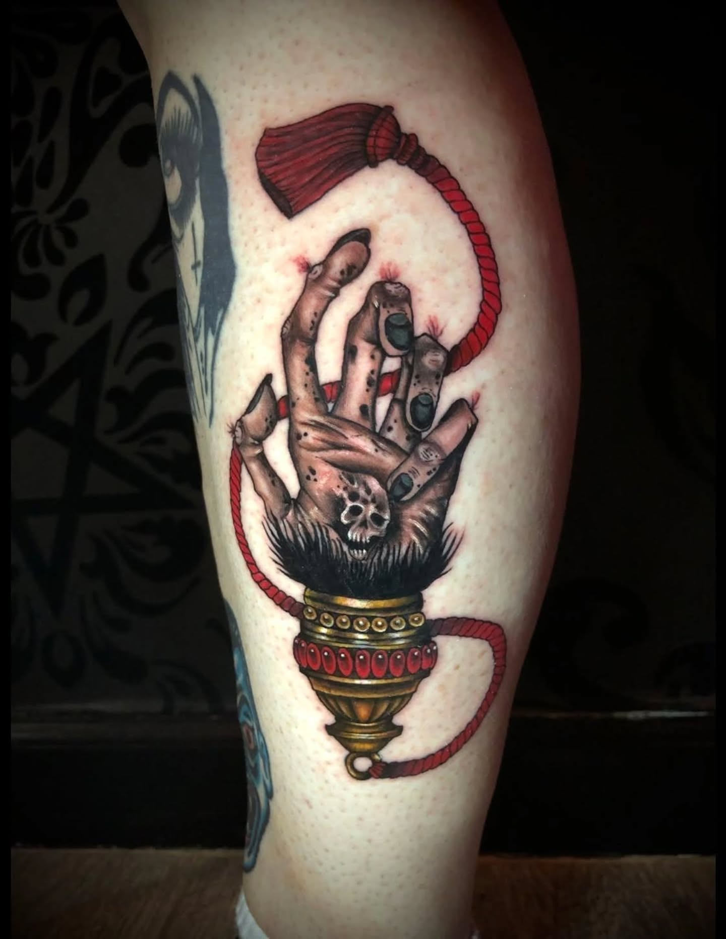 Hand with skull American traditional tattoo on the forearm by 𝕸𝖊𝖌𝖆𝖓 𝕮𝖍𝖊𝖛𝖆𝖙𝖊𝖜𝖆🦇 Brooklyn Tattoo Artist