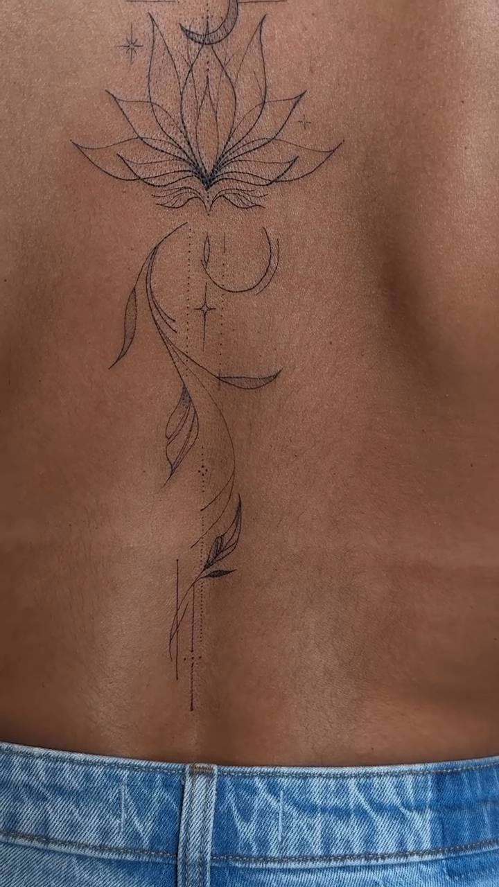 Tattoo by @vikabenito_tattoo — fine_line, minimalist