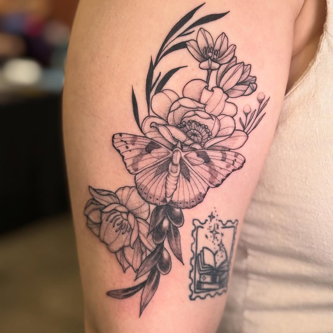 Tattoo by @botanicalsabbath โ fine_line, black_and_grey