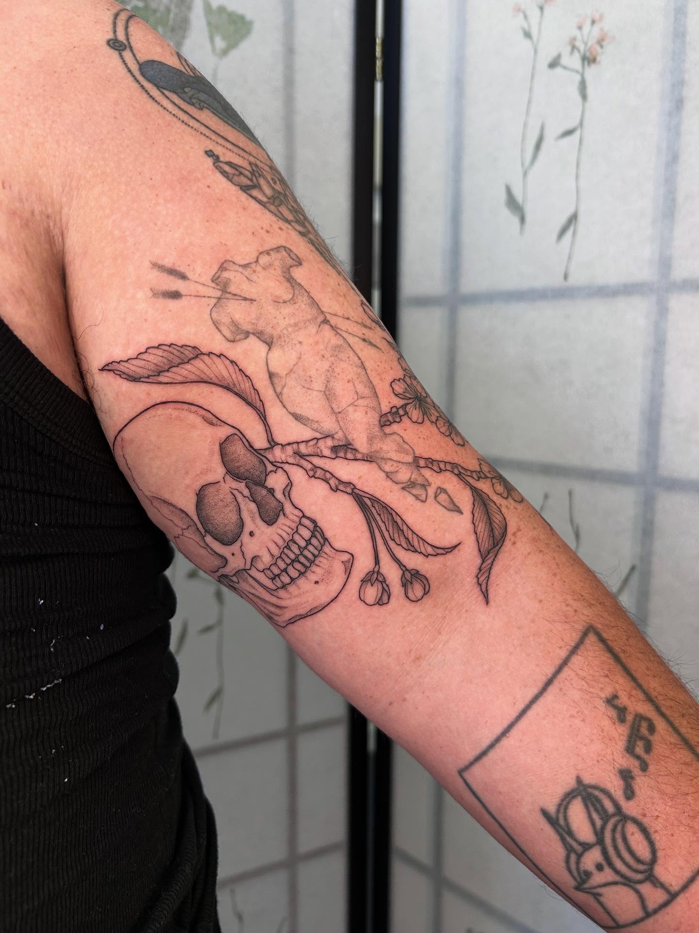 Tattoo by @noelle_adrienne — black_and_grey, realism