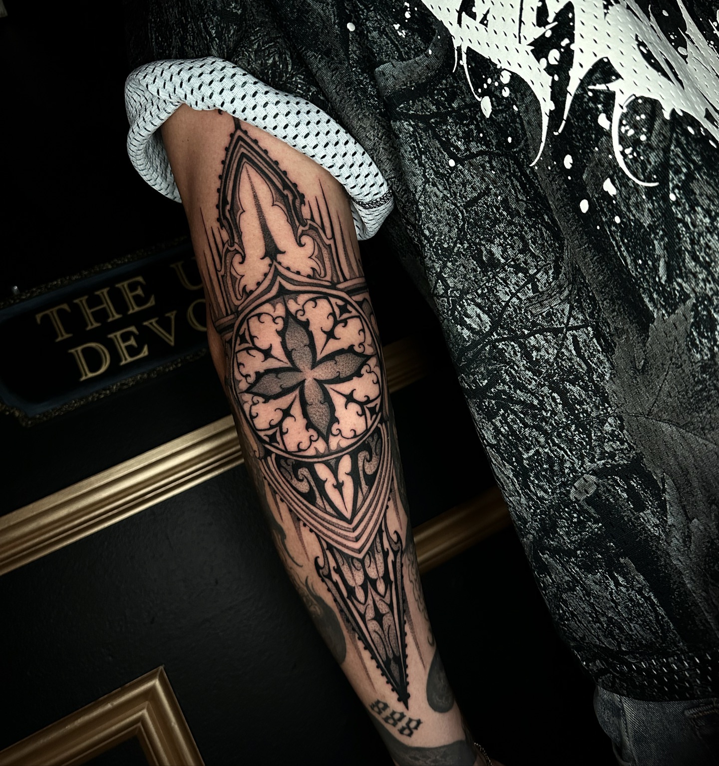 Geometric mandala geometric tattoo on the forearm by ๐ฎ๐๐๐ ๐ท๐๐๐๐ ๐ฑ๐๐๐๐๐