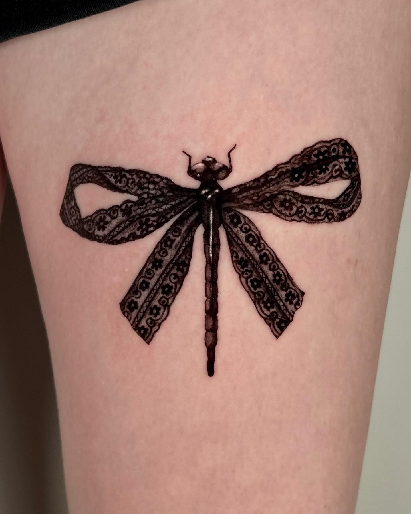 Tattoo by @pixisoda โ black_and_grey