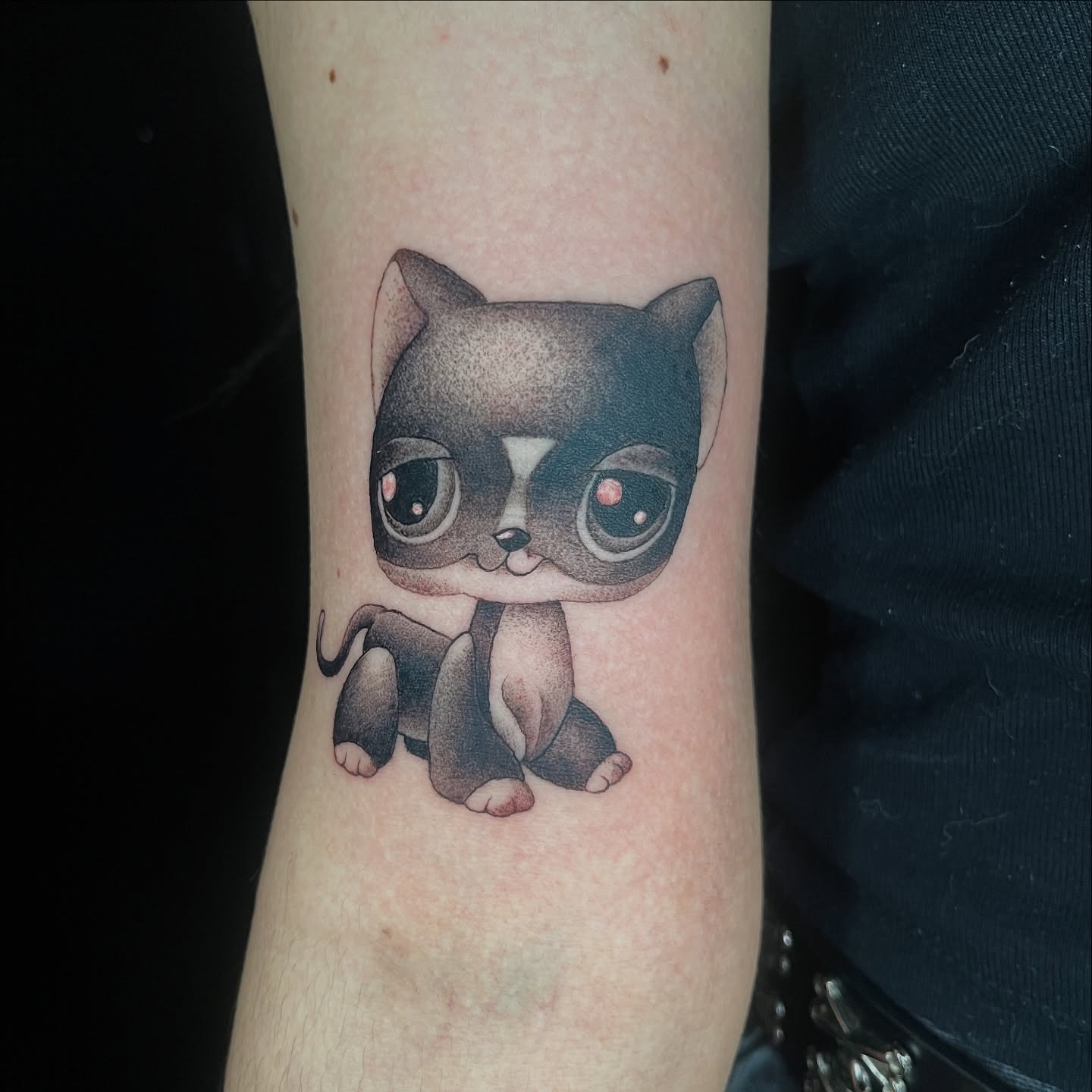 Tattoo by @vapidstar — dotwork, realism
