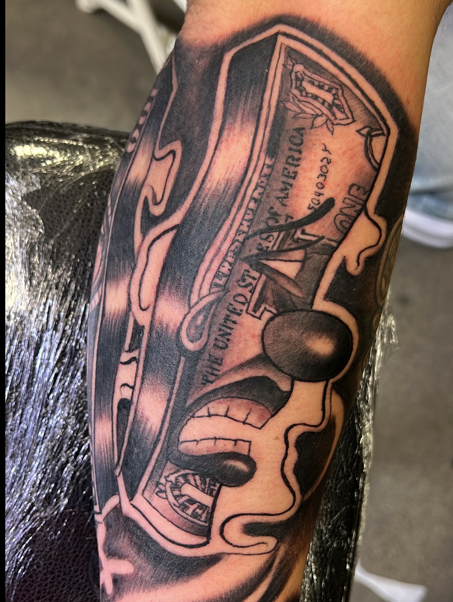 Tattoo by @edgar_bigserio_tattoo — black_and_grey