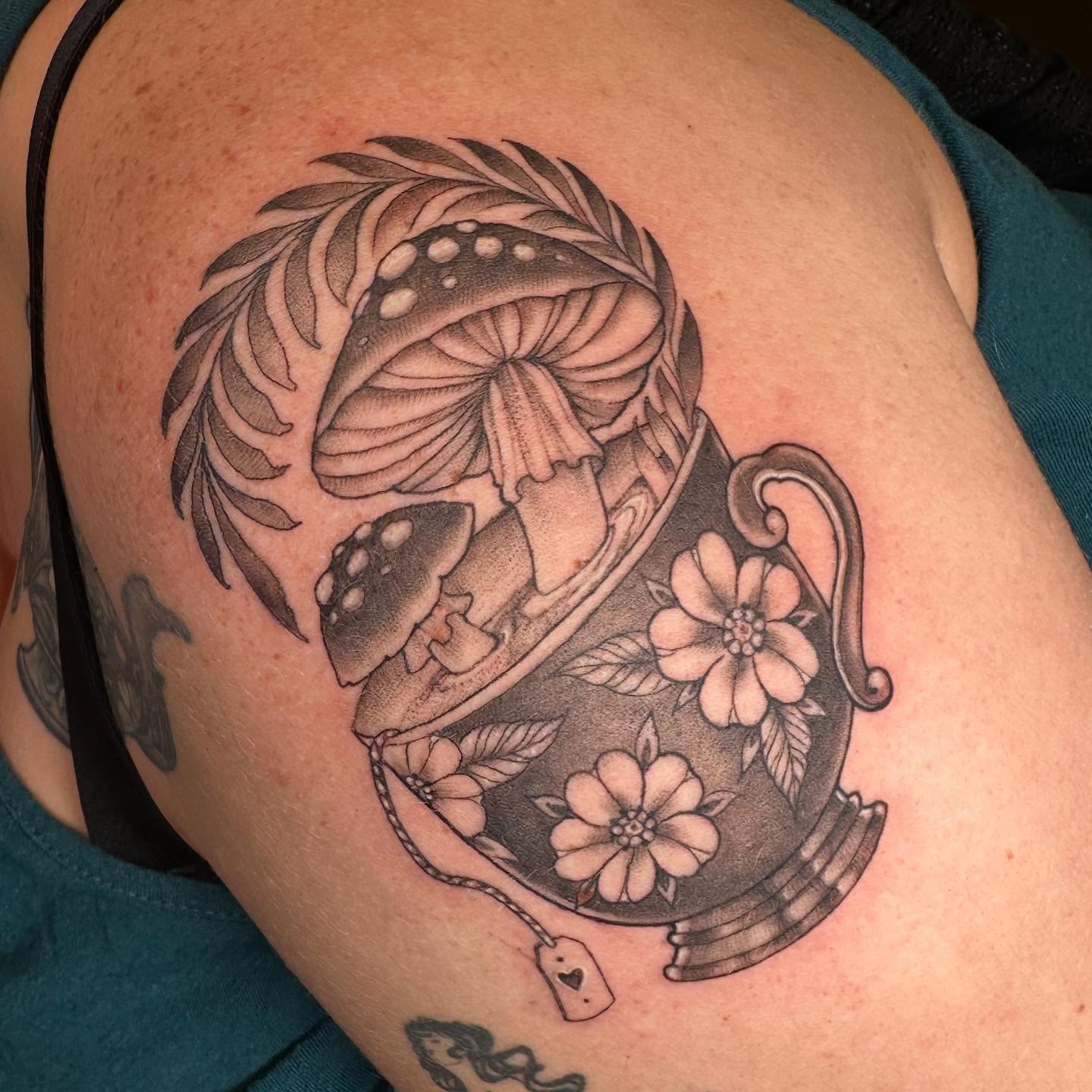 Tattoo by @mittzhell — black_and_grey, realism