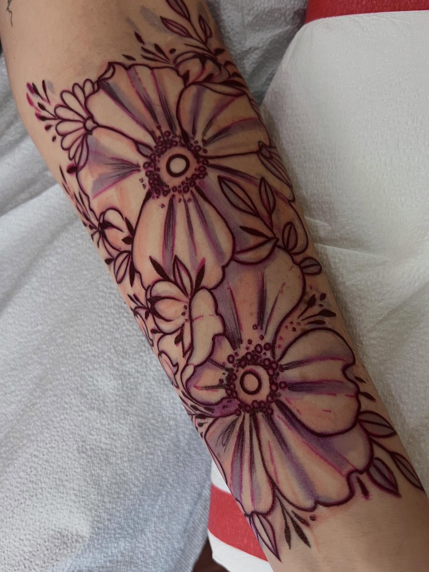 Tattoo by @annawolfftattoos — american_traditional