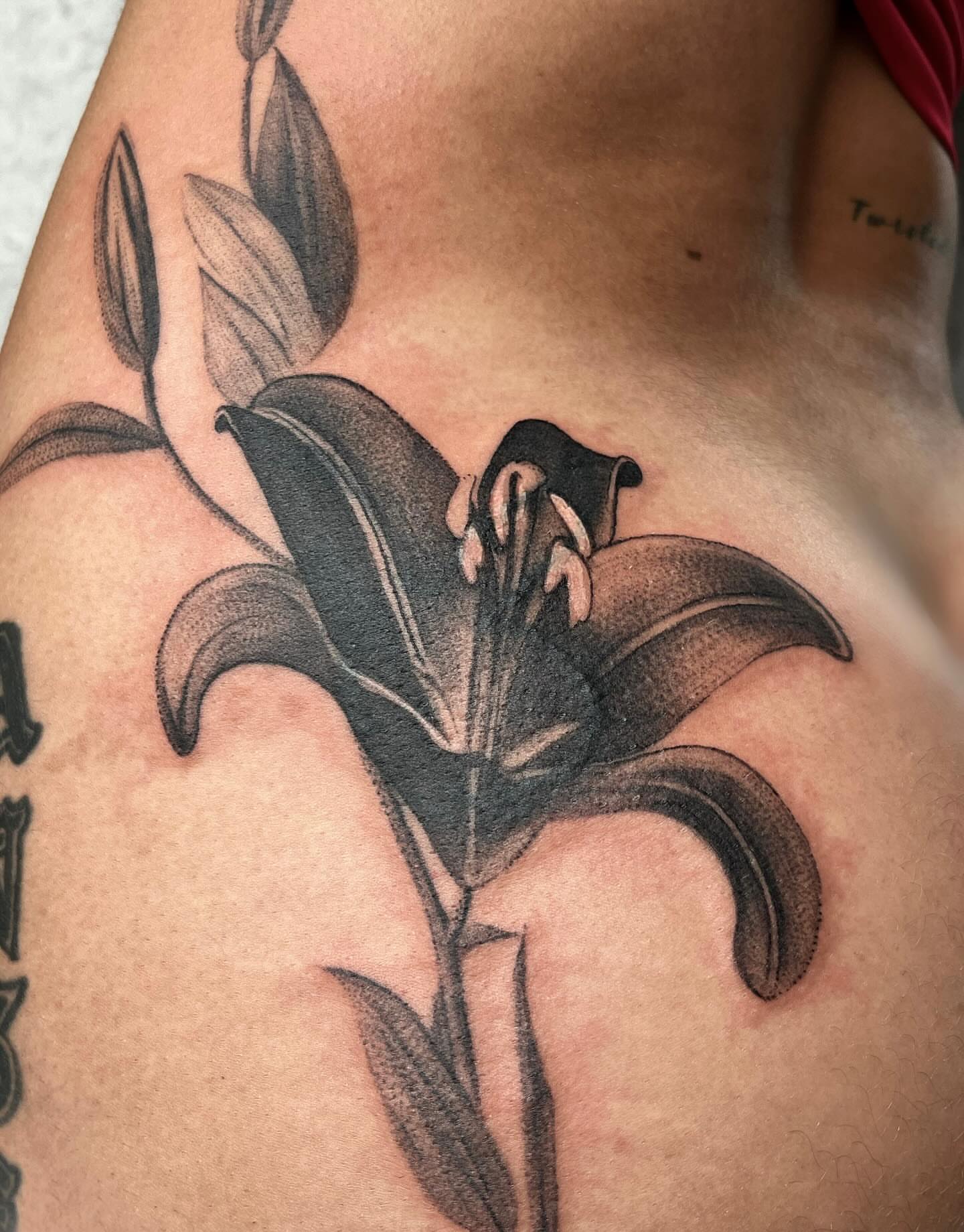 Tattoo by @enjolieart — black_and_grey