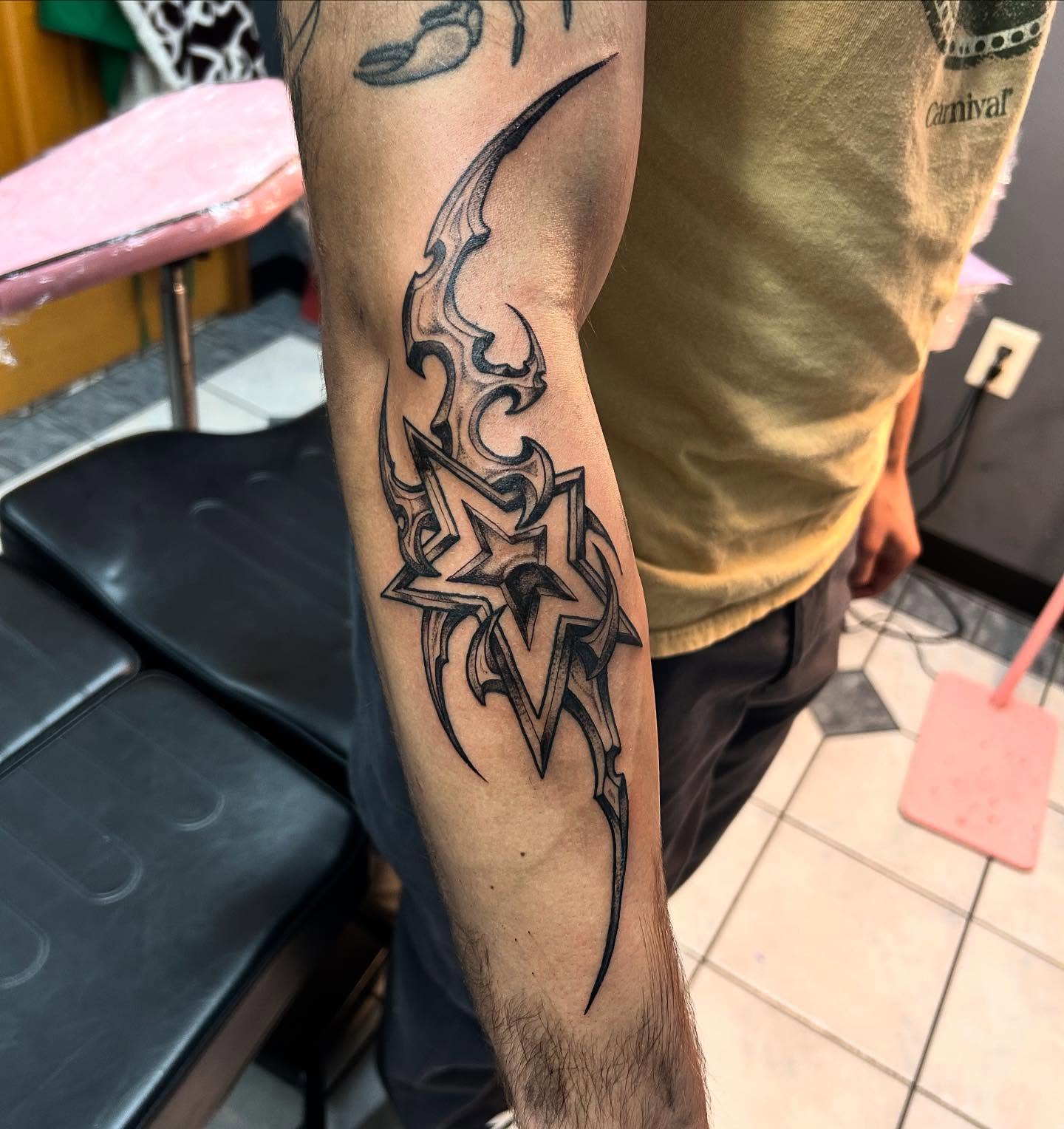 Tattoo by @maddiedoestattoos — tribal