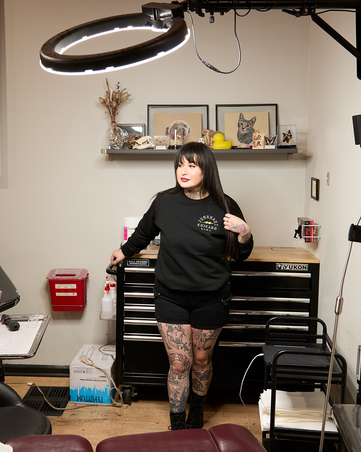 Leg tattoo American traditional tattoo on the leg by 𝕀𝕣𝕚𝕤 𝔸𝕣𝕖𝕝𝕝𝕒𝕟𝕠