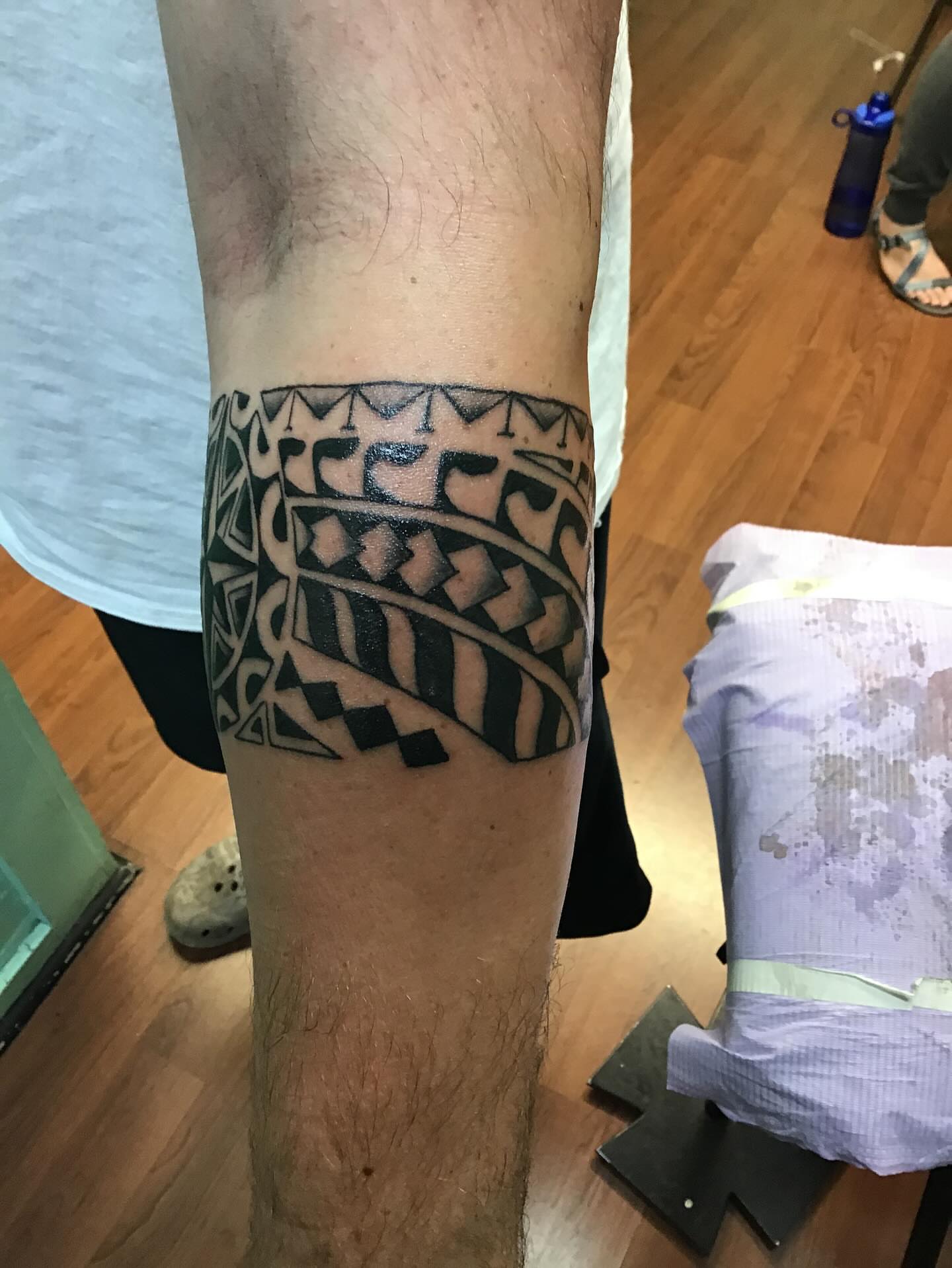 Tribal pattern tribal tattoo on the forearm by Roachrude
