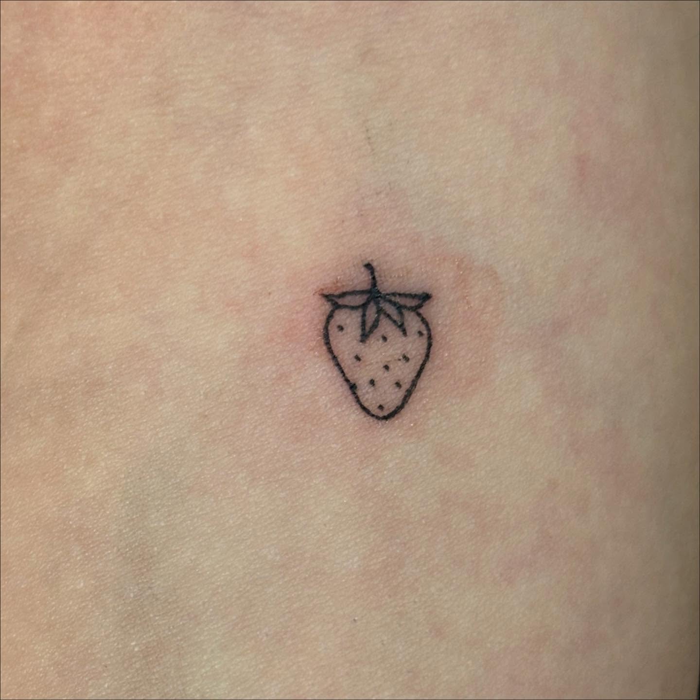 Tattoo by @tattoosbyrye — minimalist