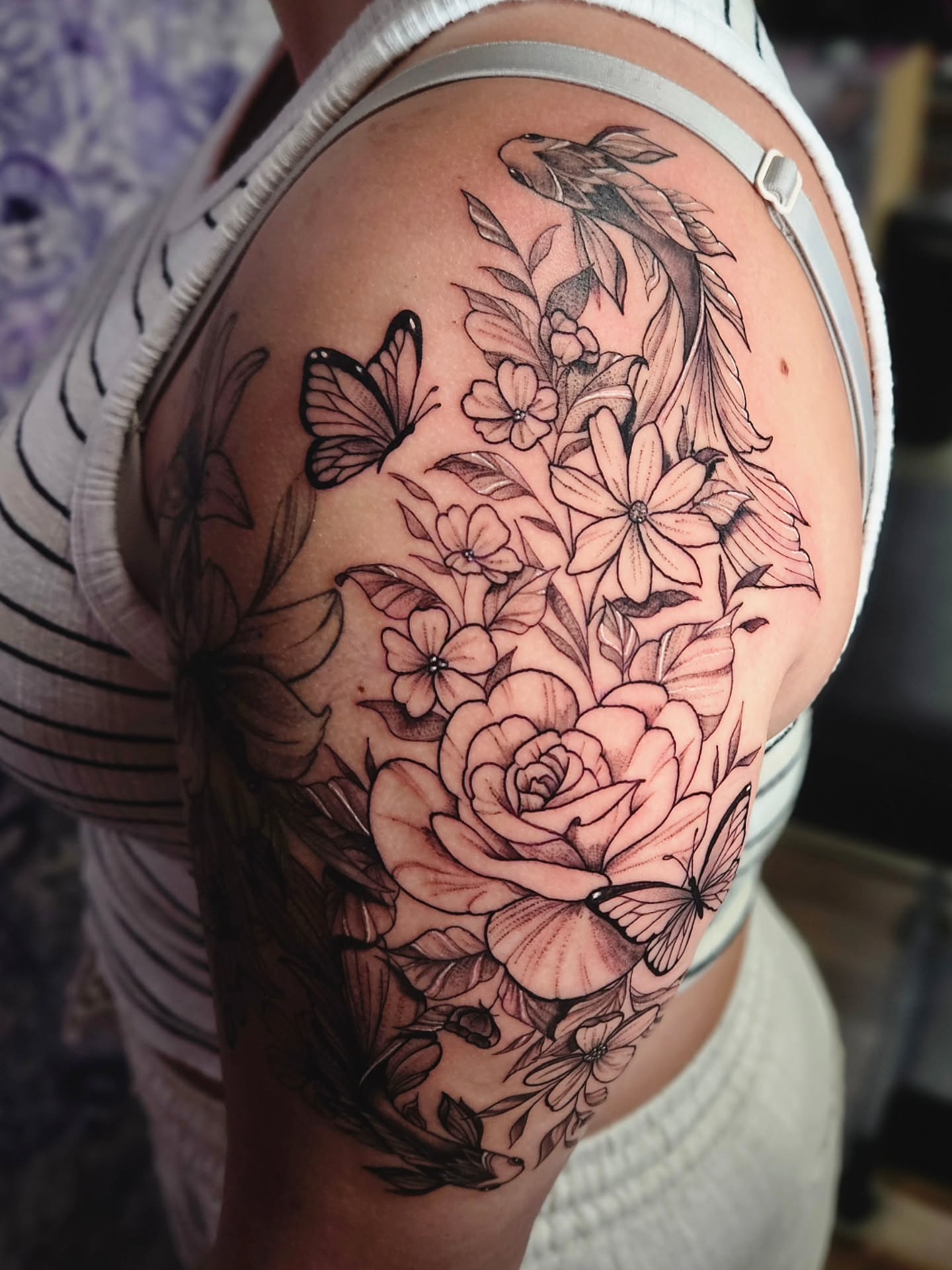 Tattoo by @kassyfiori — black_and_grey