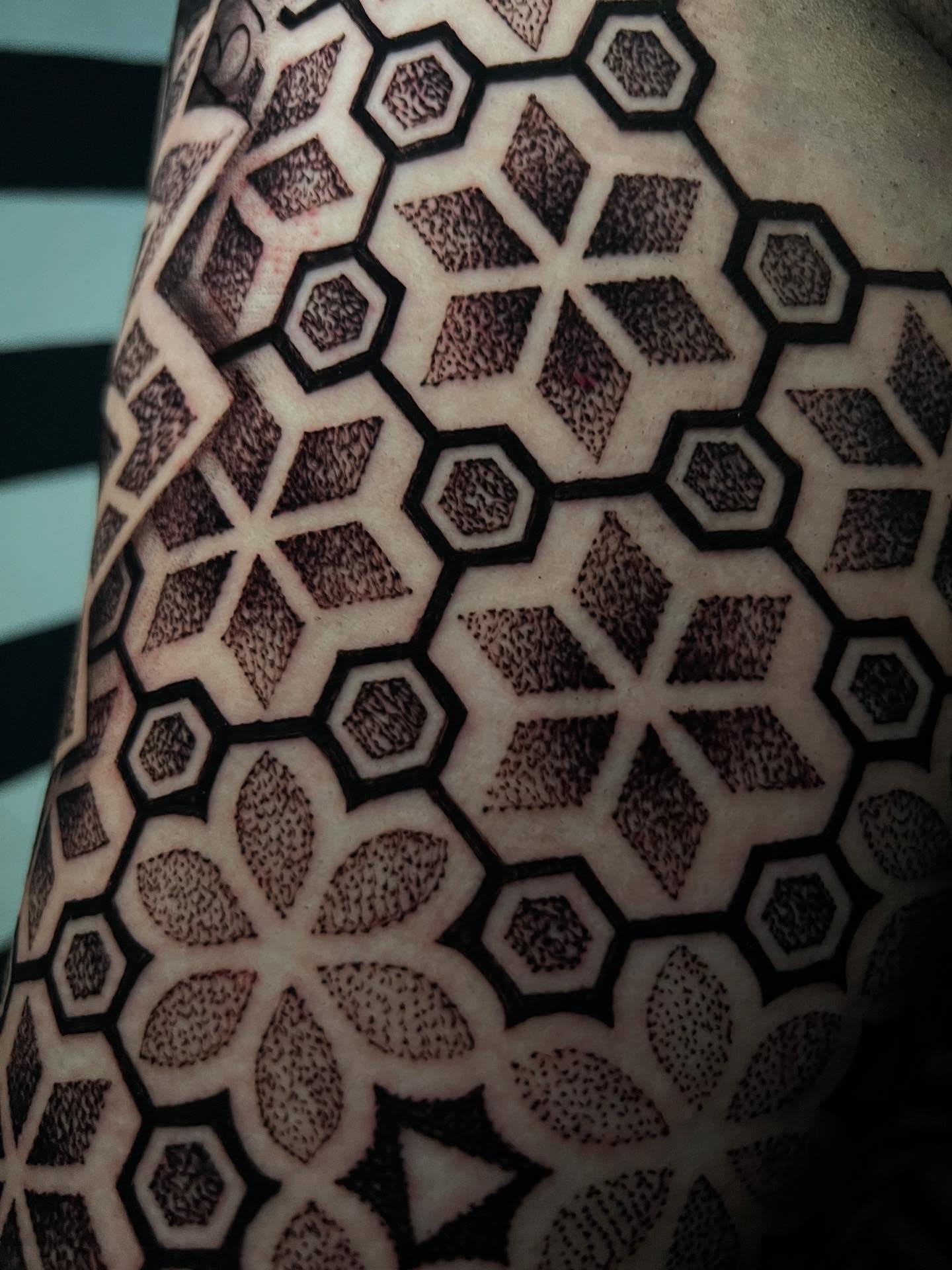 Tattoo by @frankendots — geometric