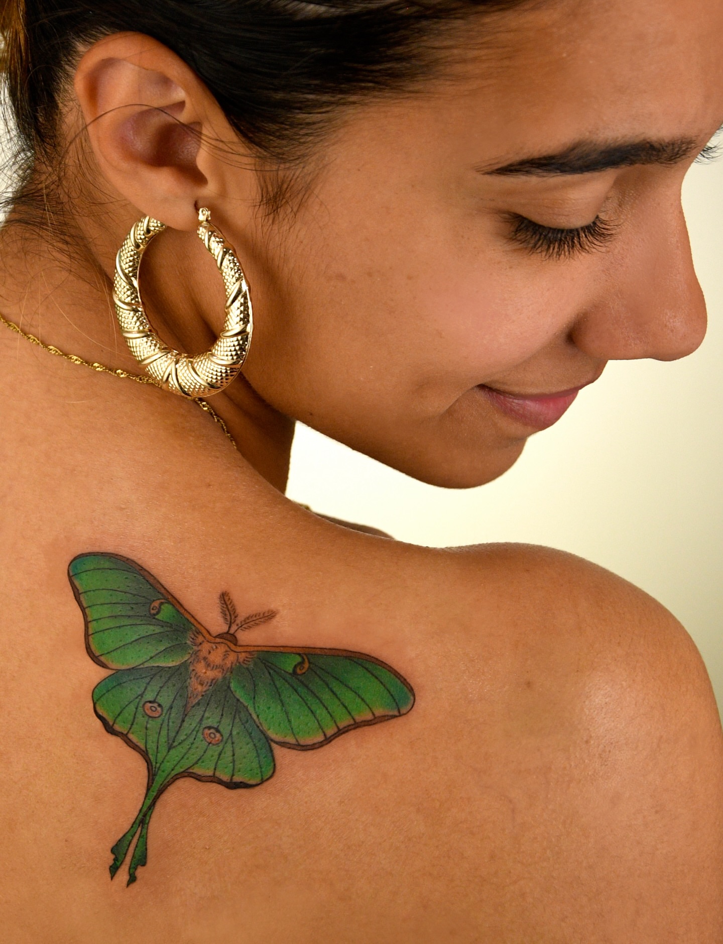 Green moth realism tattoo on the shoulder by ๐ก๐ฎ๐ป๐ฐ๐ โง ๐ก๐ฌ๐ ๐ง๐๐ง๐ง๐ข๐ข ๐๐ฅ๐ง๐๐ฆ๐งโง