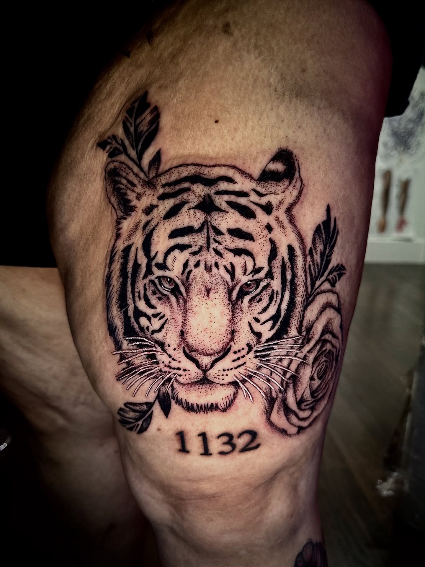 Tiger realism tattoo on the thigh by Pikashi 🎨🖌️🖤
