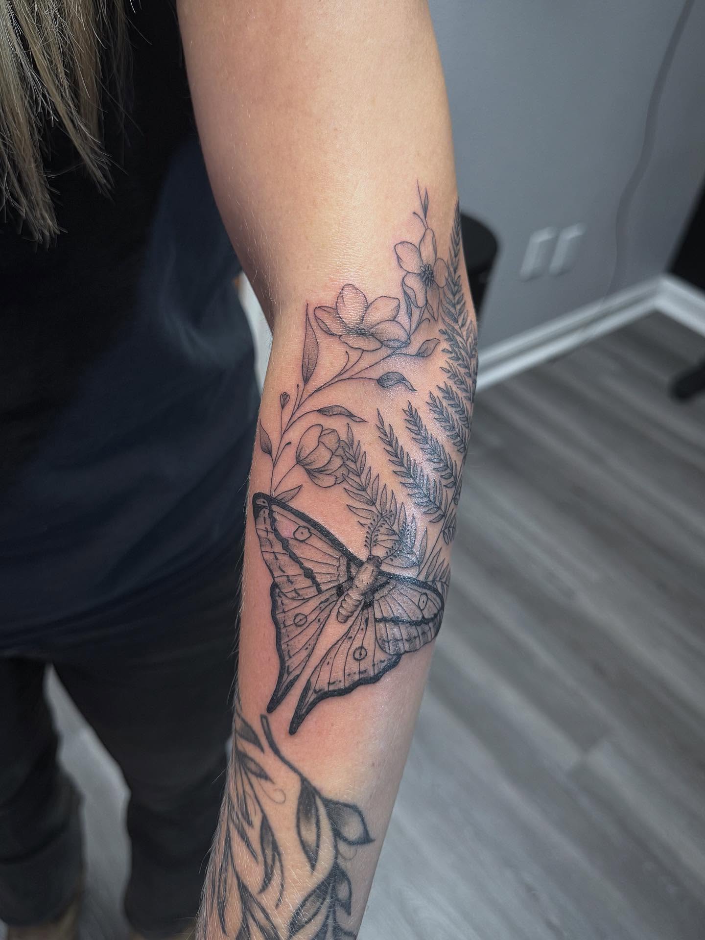 Tattoo by @bethanymorgan_tattoos — black_and_grey, realism