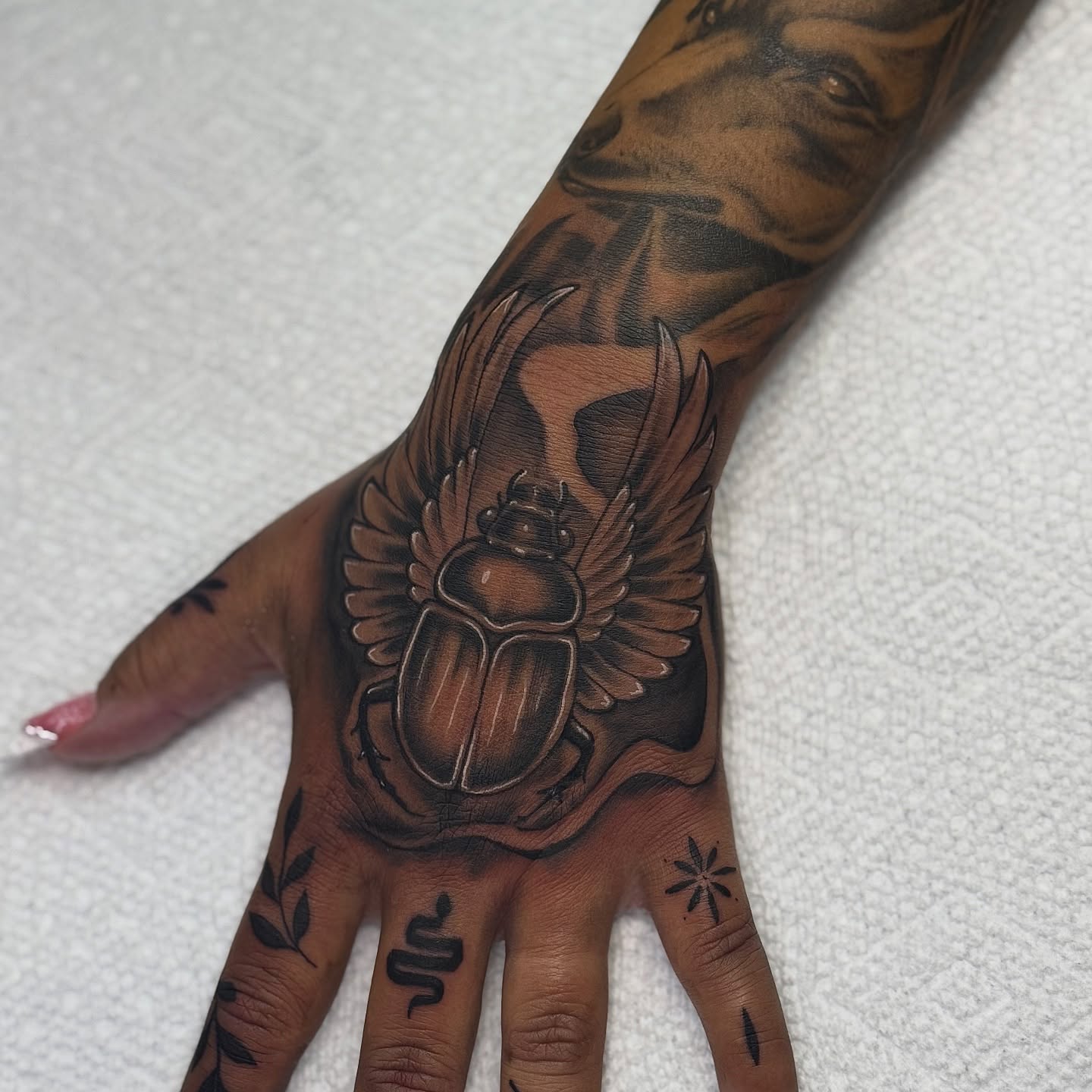 Tattoo by @scarlet.tattooz — realism