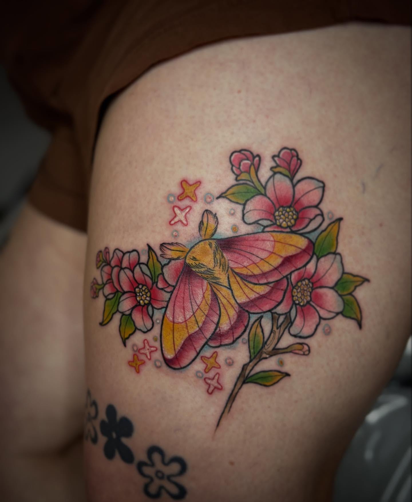 Tattoo by @inkandivvy — new_school