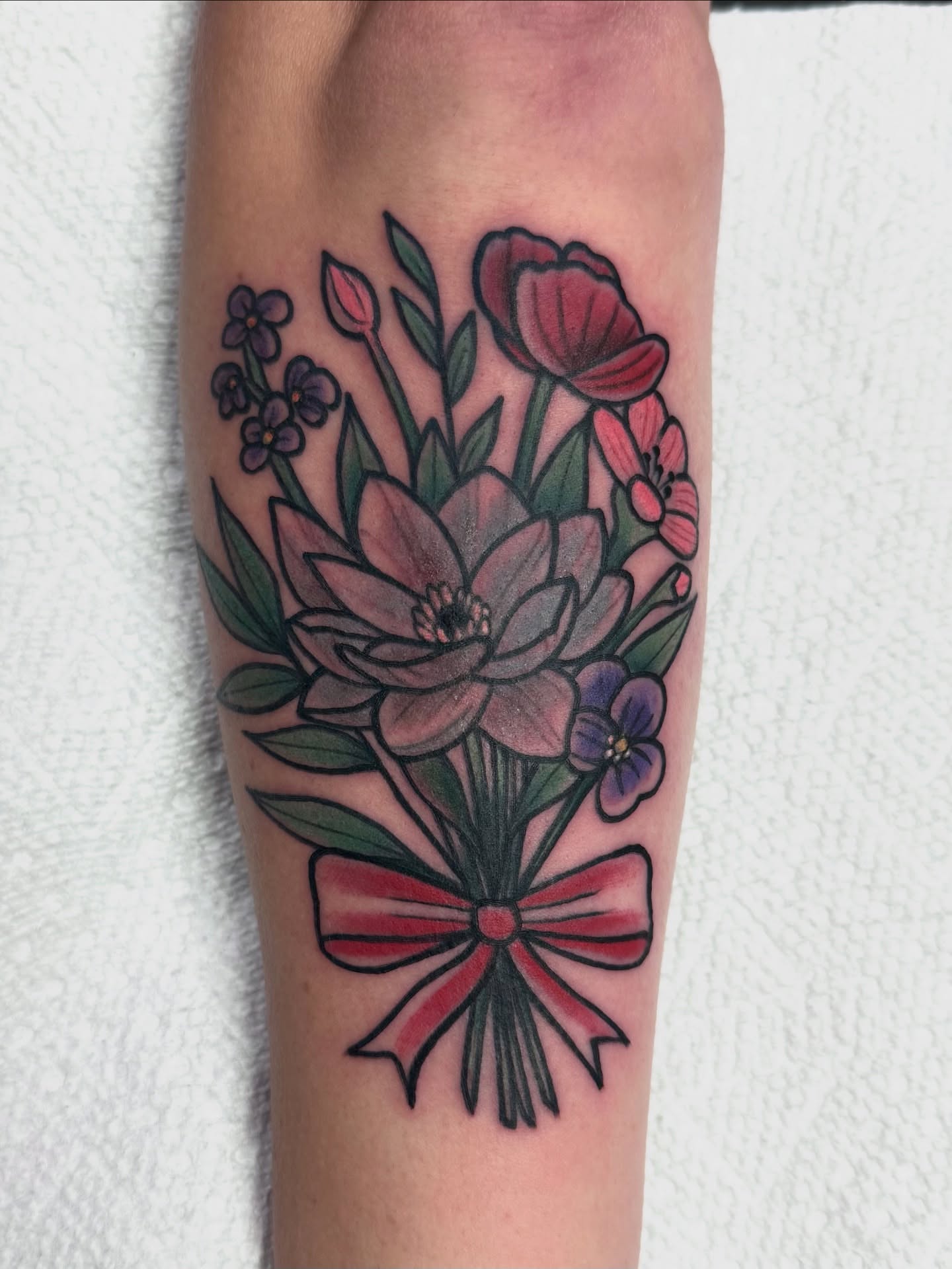 Tattoo by @jinx_removing โ american_traditional
