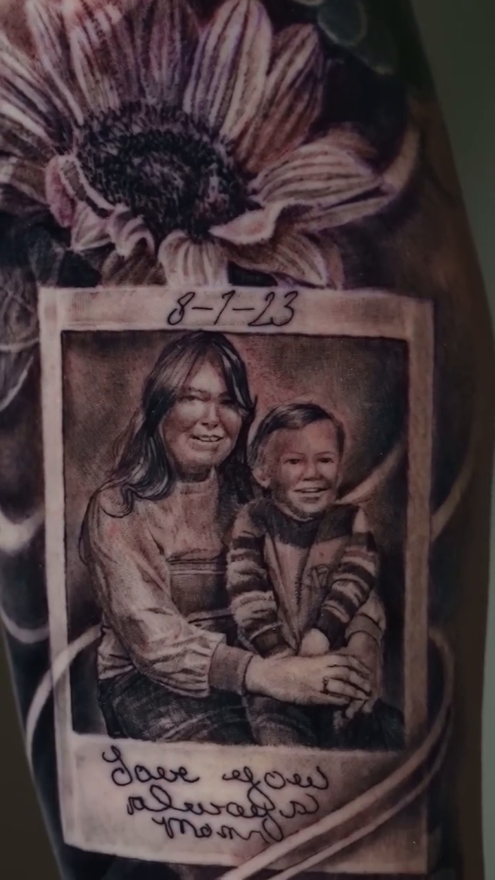 Mother and child portrait with sunflowers realism tattoo by ๐๐๐