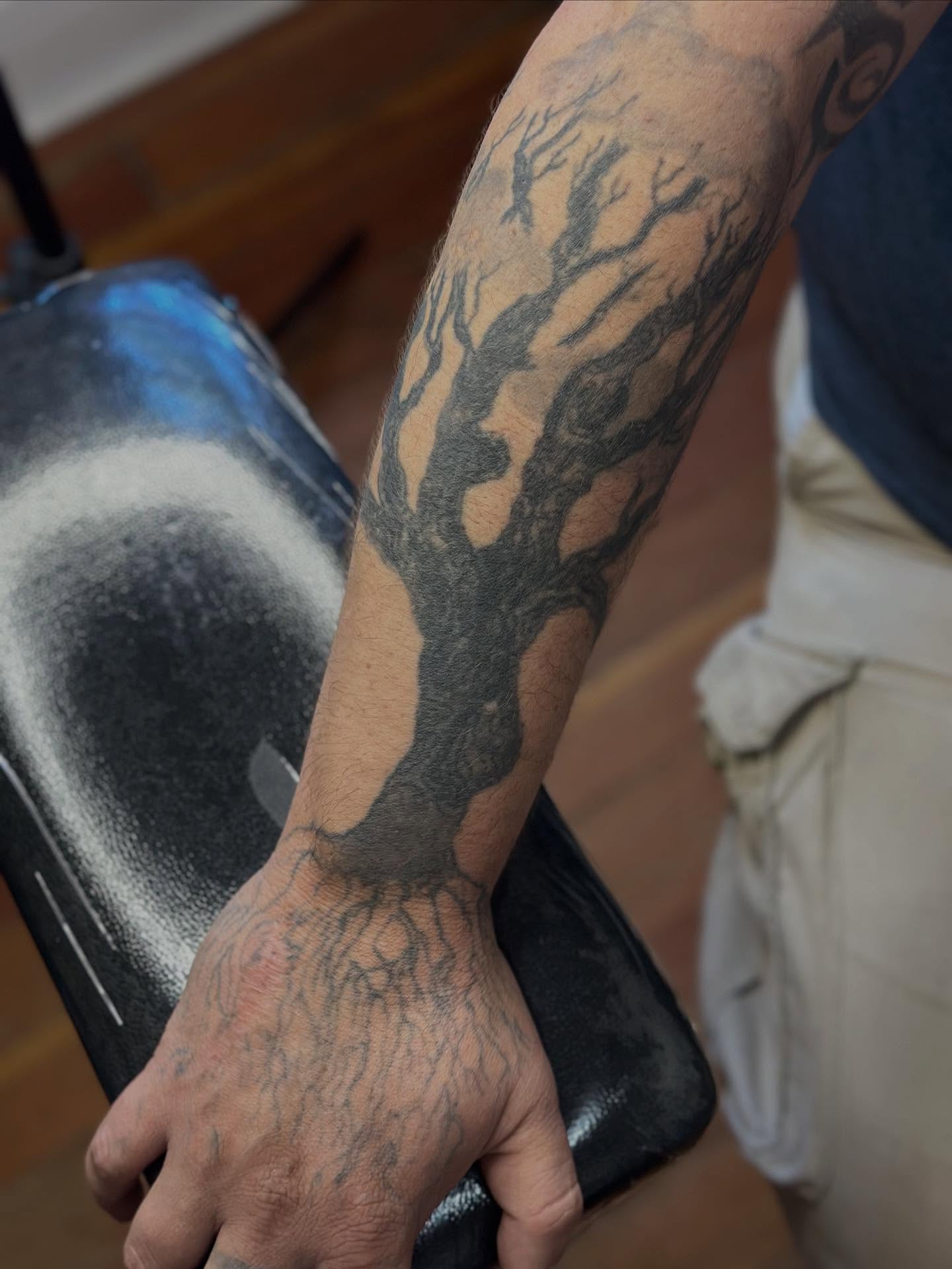 Tattoo by @salcustomtattoo — black_and_grey