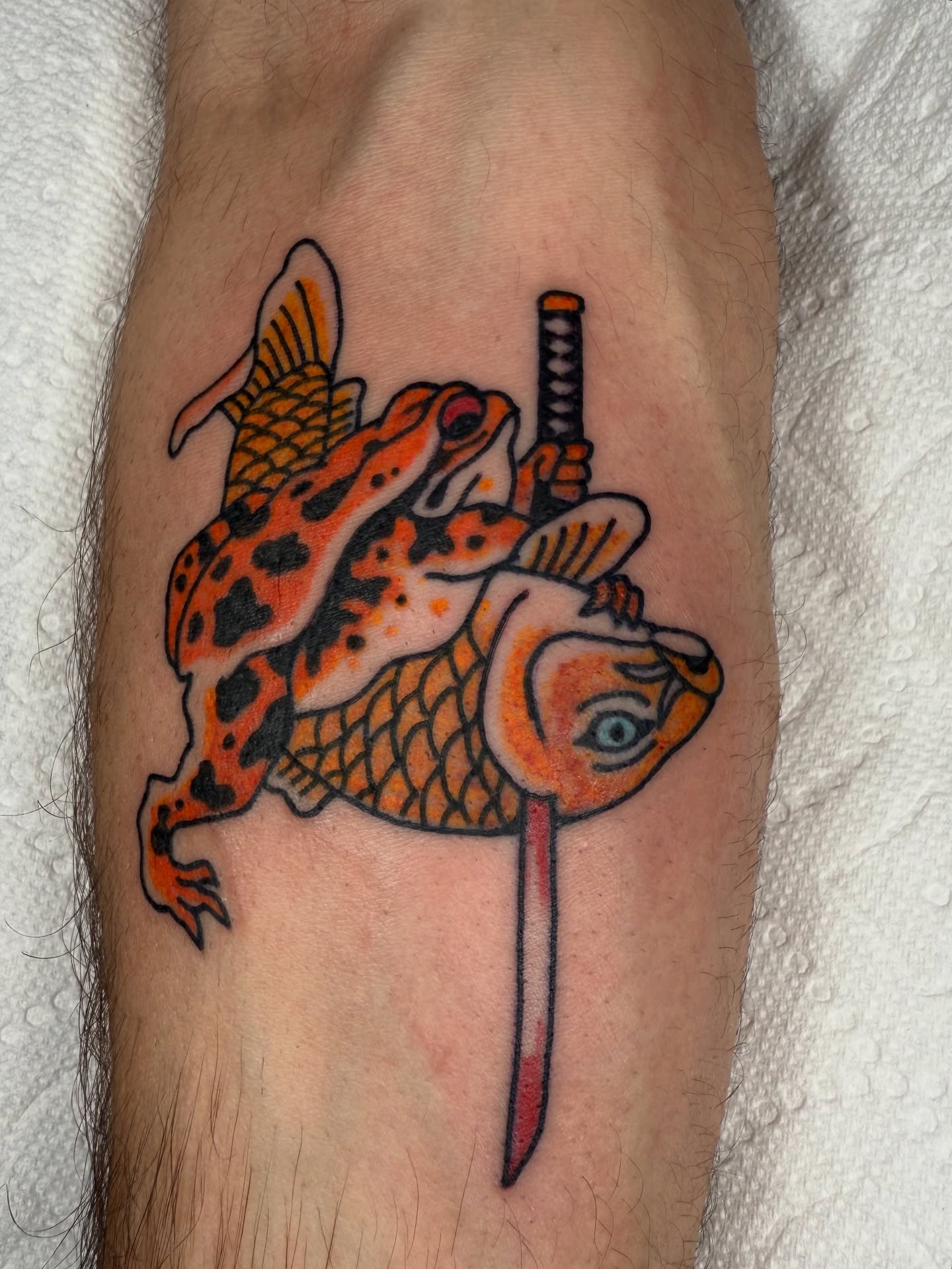Tattoo by @bigmoon_18 — american_traditional, dotwork