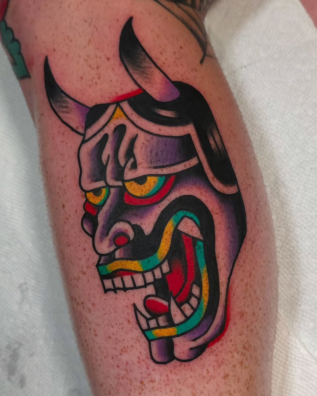 Tattoo by @beepingfinch — american_traditional, japanese_irezumi
