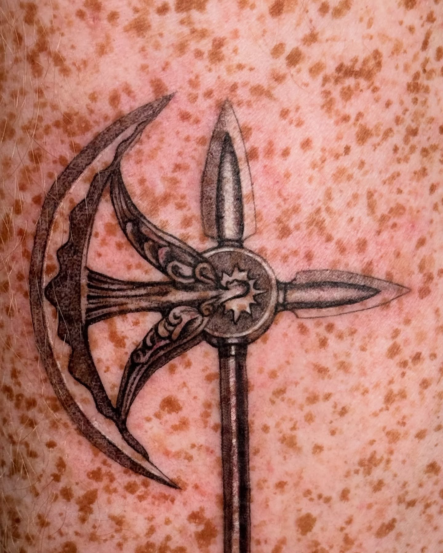 Tattoo by @seanmademeink — black_and_grey