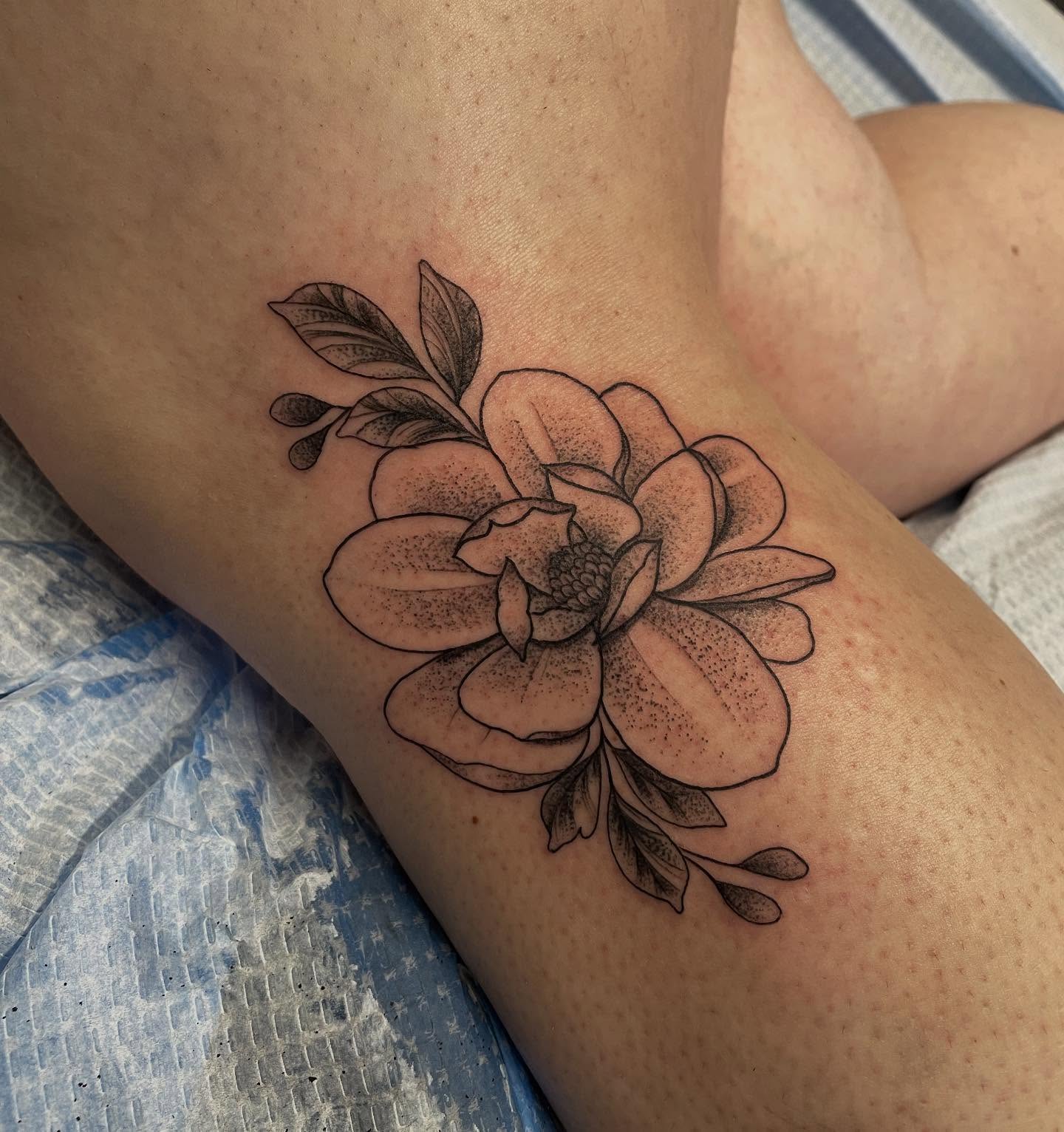 Flower dotwork tattoo on the thigh by Andres Patino 🇪🇨🇺🇸