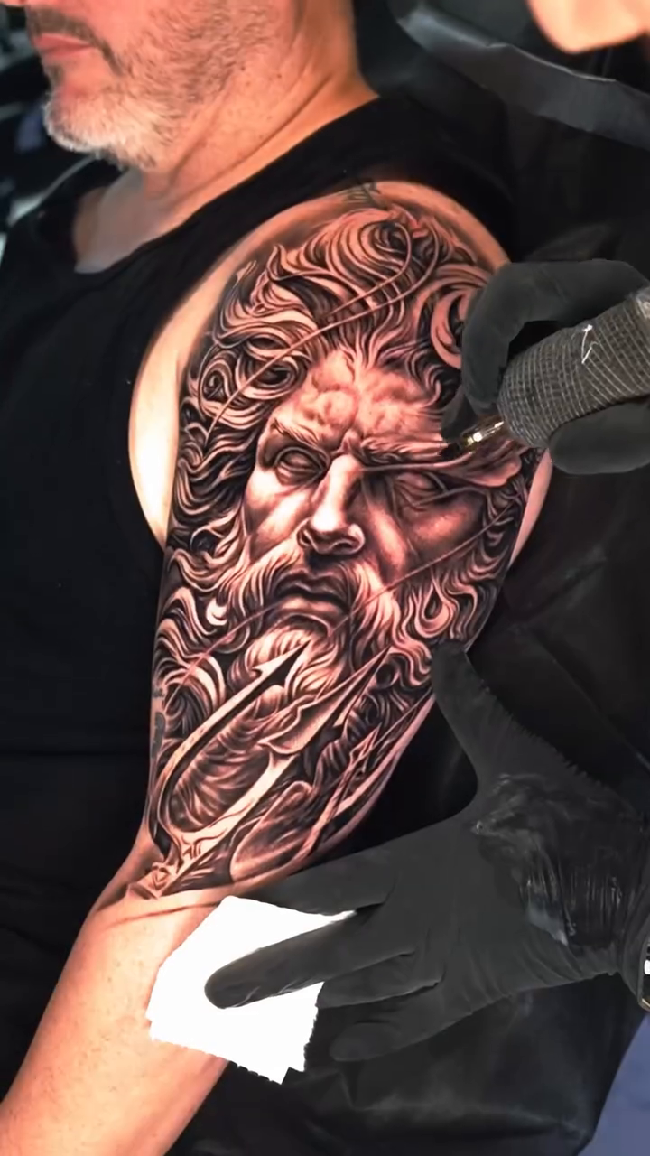 Bearded man's face realism tattoo by Brayan Batista - Tattoo Artist