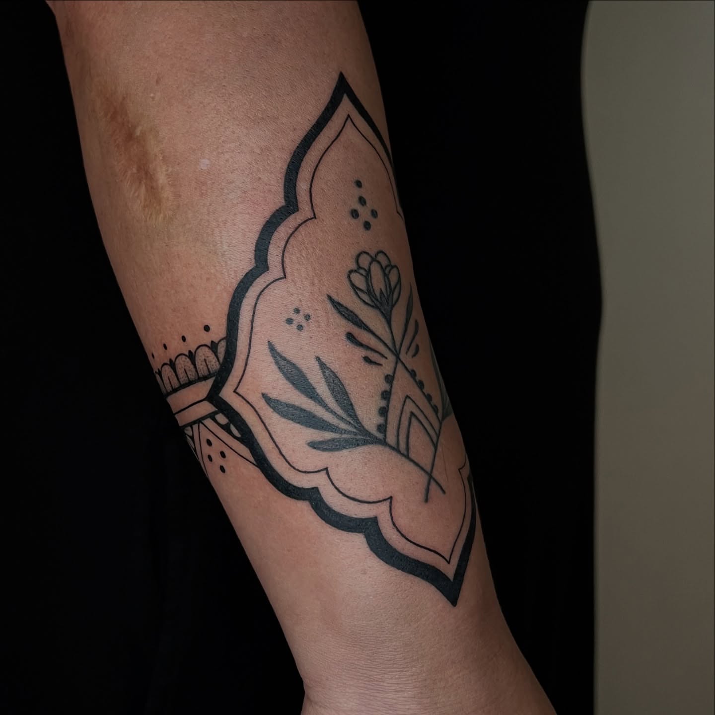 Tattoo by @ofcourseithurts — black_and_grey