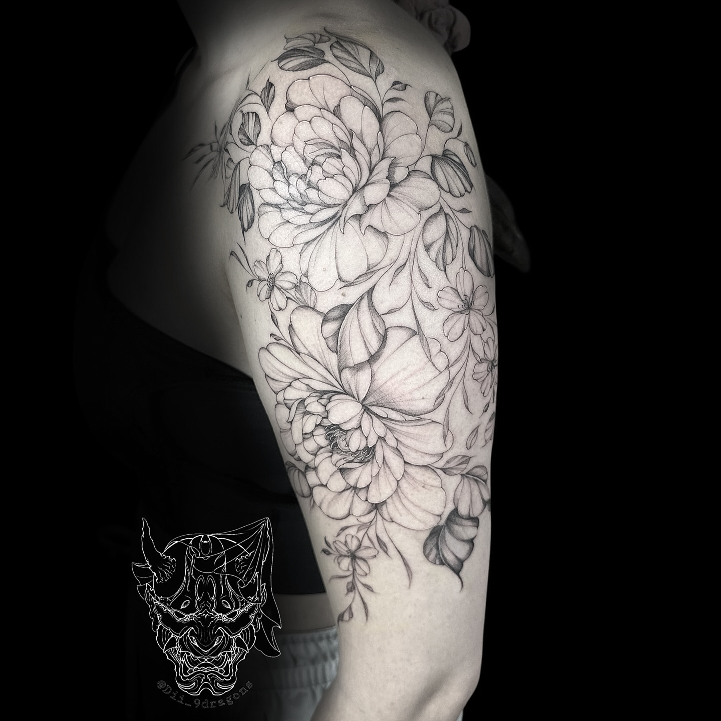 Tattoo by @dii_9dragons β black_and_grey, realism