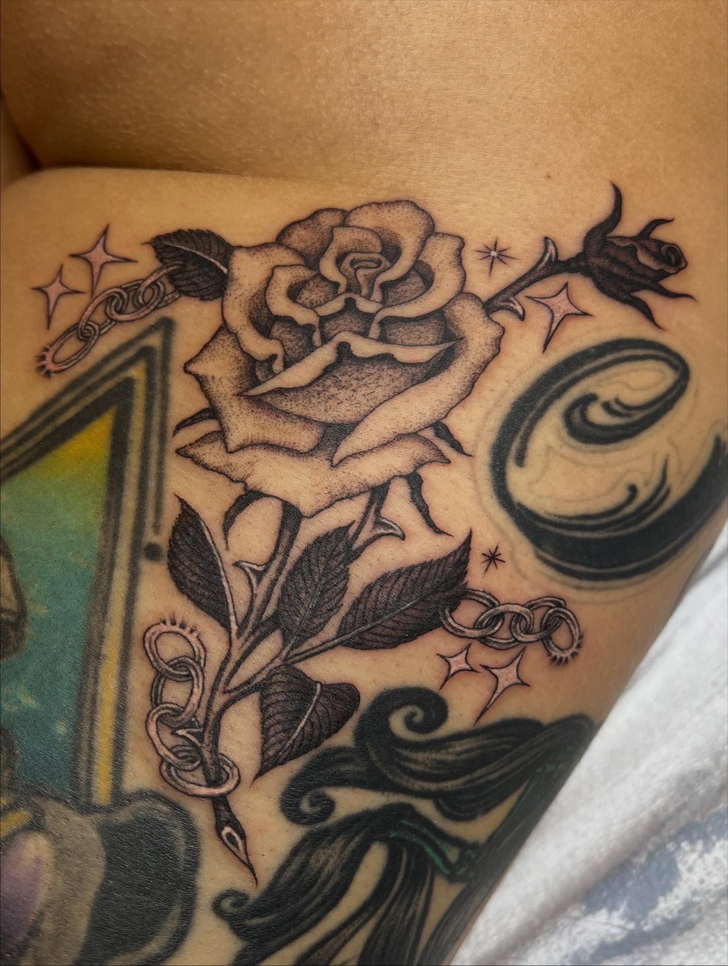 Rose black and grey tattoo on the thigh by ⛓ Emily ⚔️ Milja ⛓