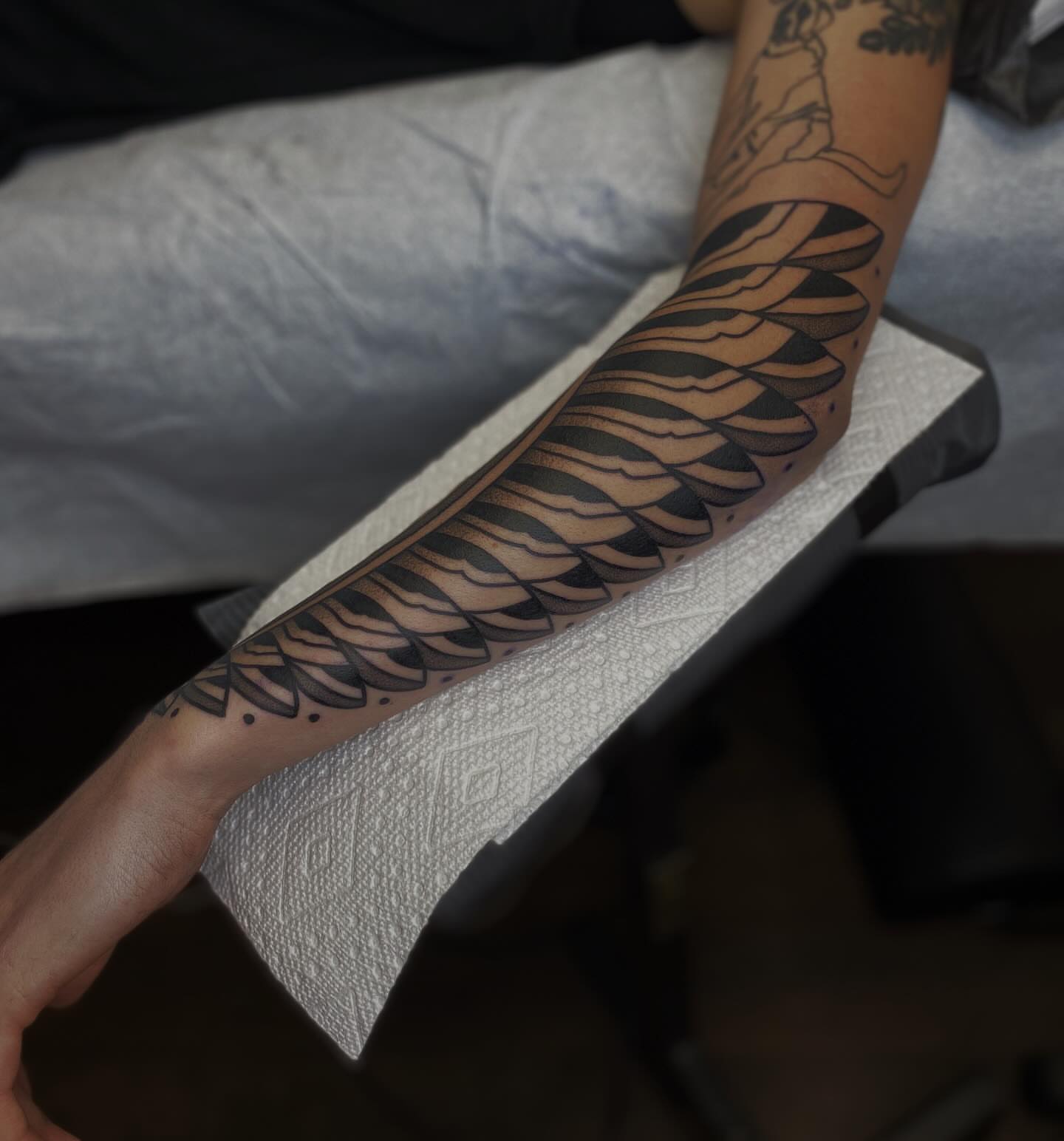 Tattoo by @veronicamussertattoo — black_and_grey