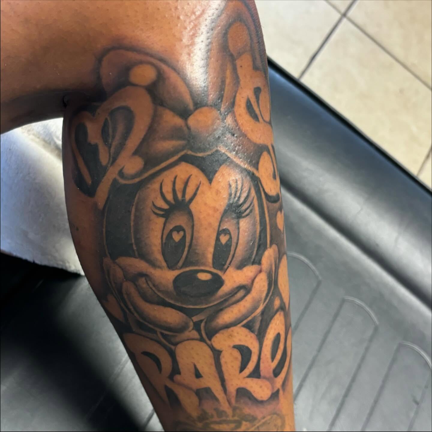 Minnie mouse realism tattoo on the forearm by FleeDott 🇨🇴