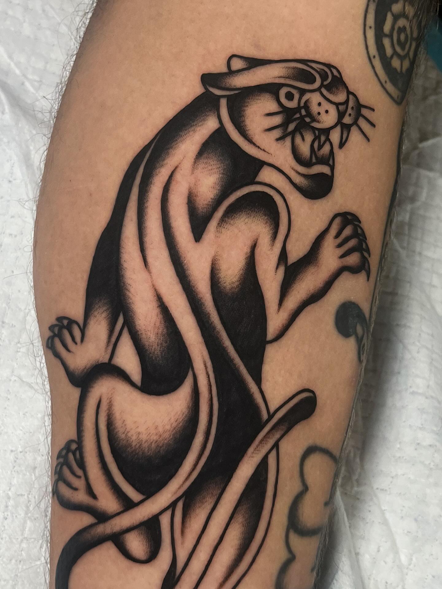 Tattoo by @ninarosatattoo — black_and_grey