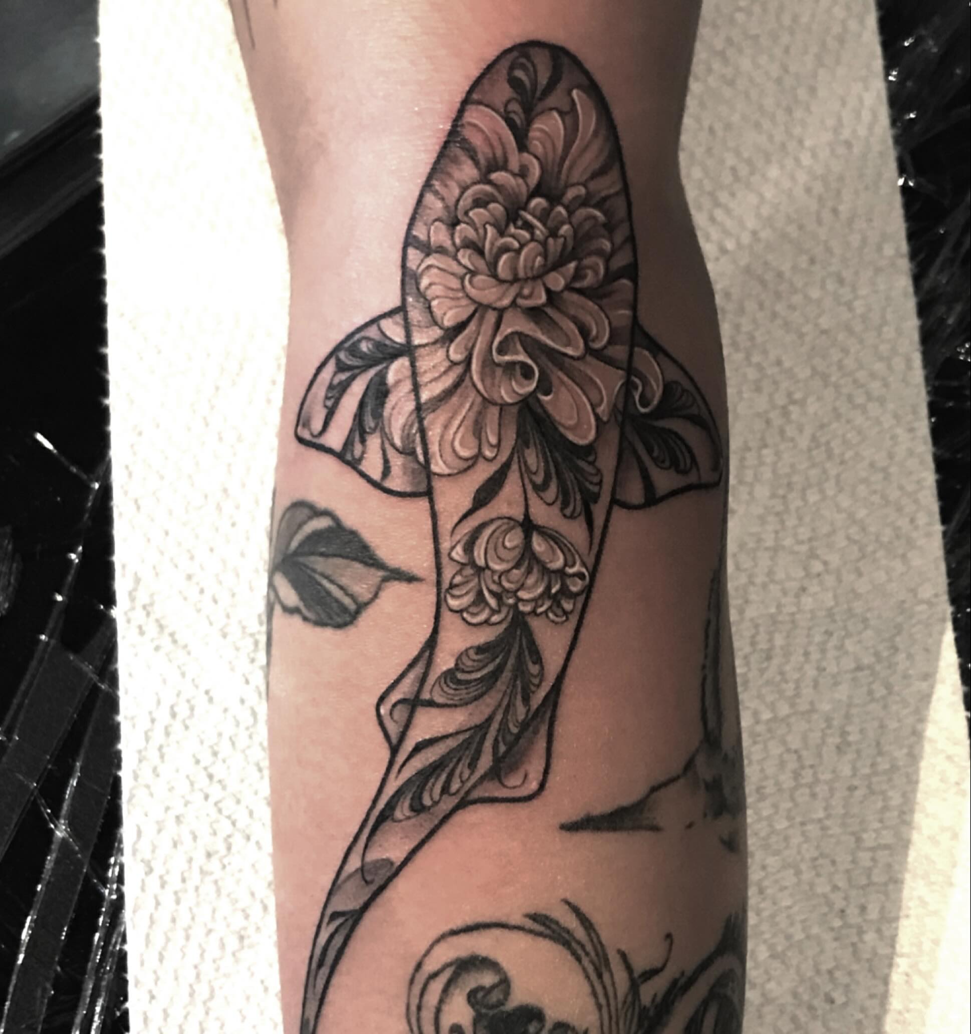 Tattoo by @heathersyvilla — black_and_grey