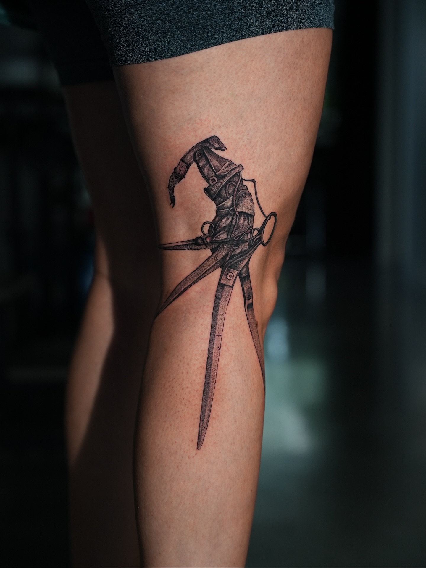 Tattoo by @badvibestattoos — black_and_grey