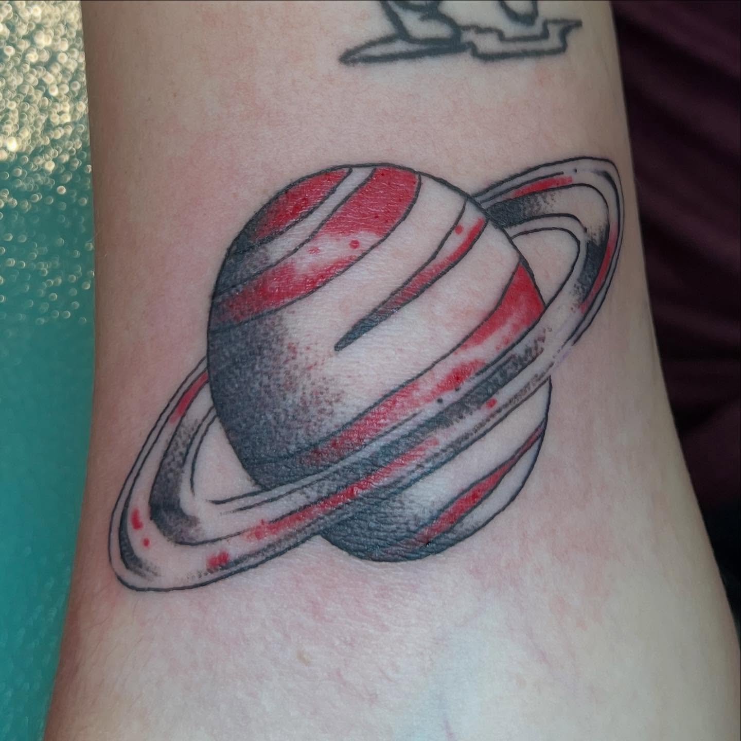 Tattoo by @mattbagodonuts — realism