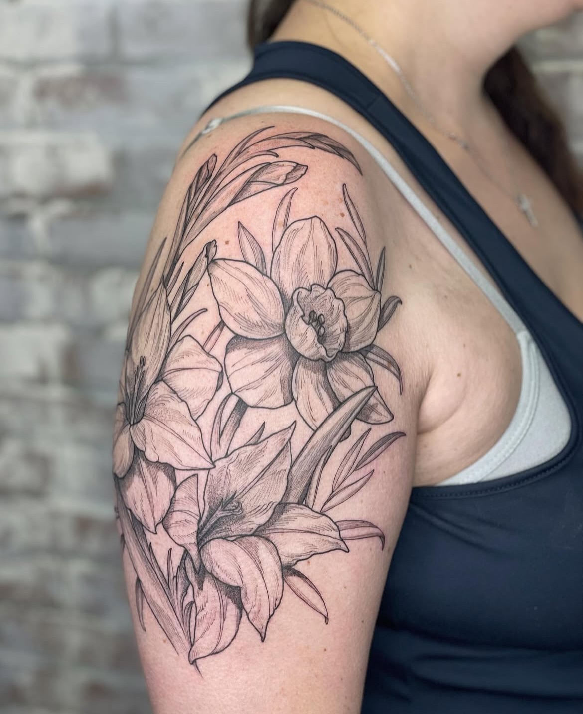 Tattoo by @caroljackytattoos — black_and_grey