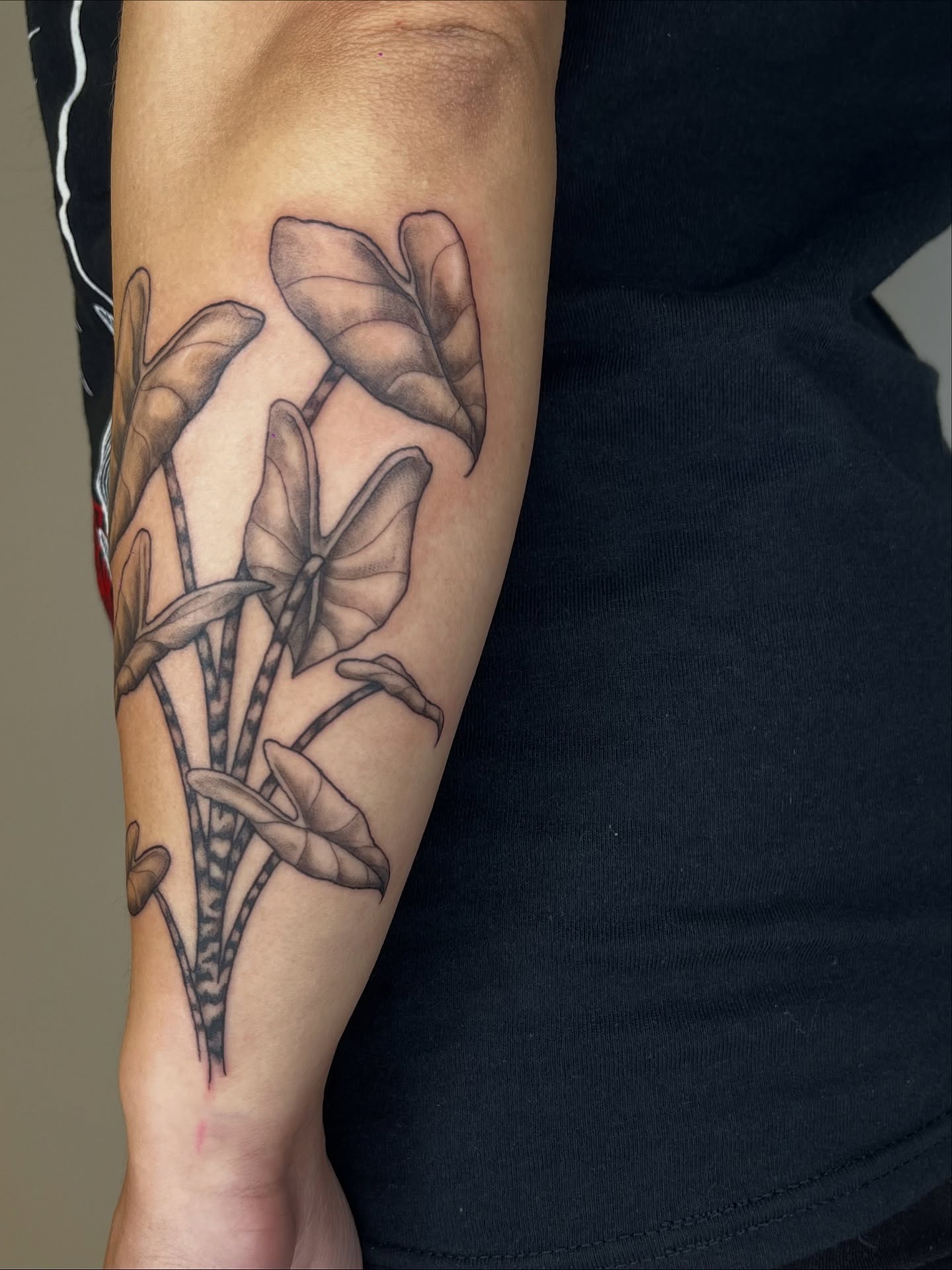 Tattoo by @leneya__valenti β black_and_grey