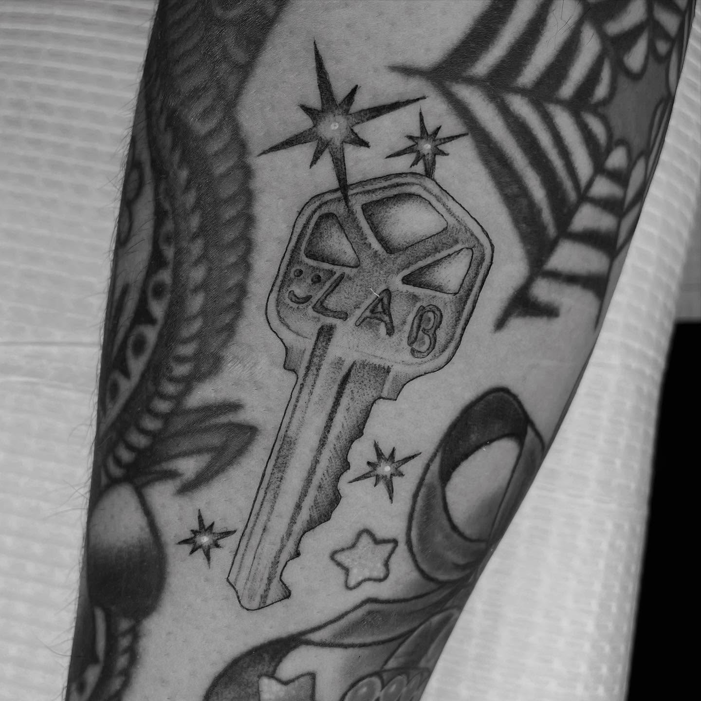 Tattoo by @xens0ul — black_and_grey