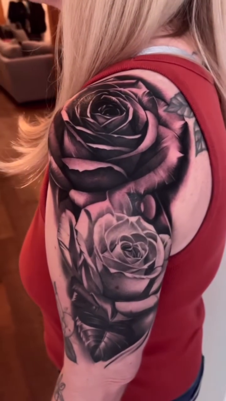 Roses realism tattoo by Erick Gutierrez, Las Vegas, Nevada