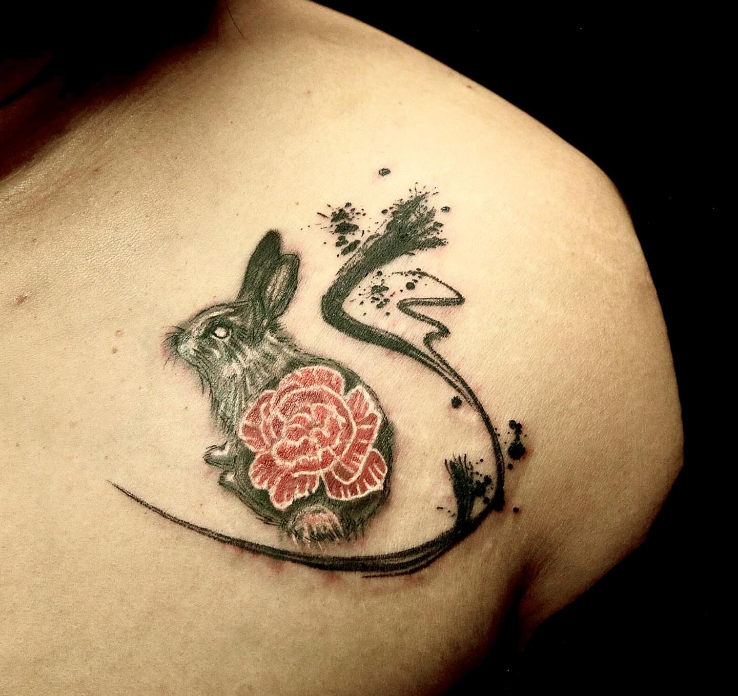 Tattoo by @echo.tattoos — dotwork, realism