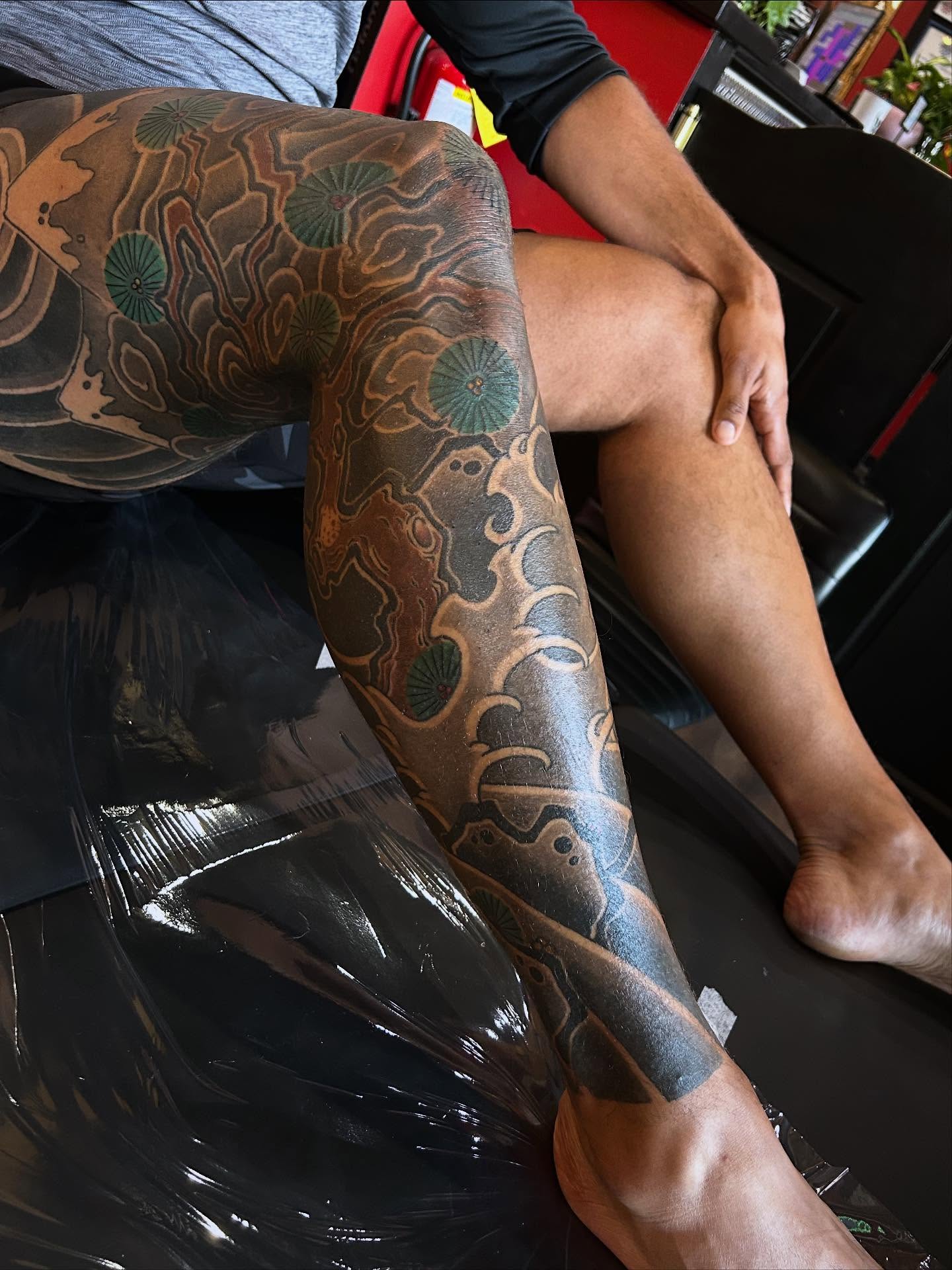 Abstract pattern japanese irezumi tattoo on the leg by Tako, Seattle, Washington